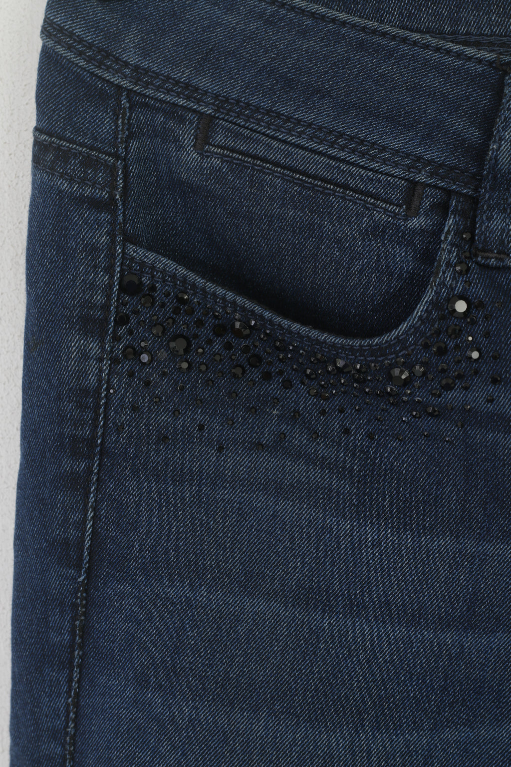 Pantaloni Guess 28 da donna Pantaloni blu scuro con dettagli elasticizzati in cotone skinny Starlet