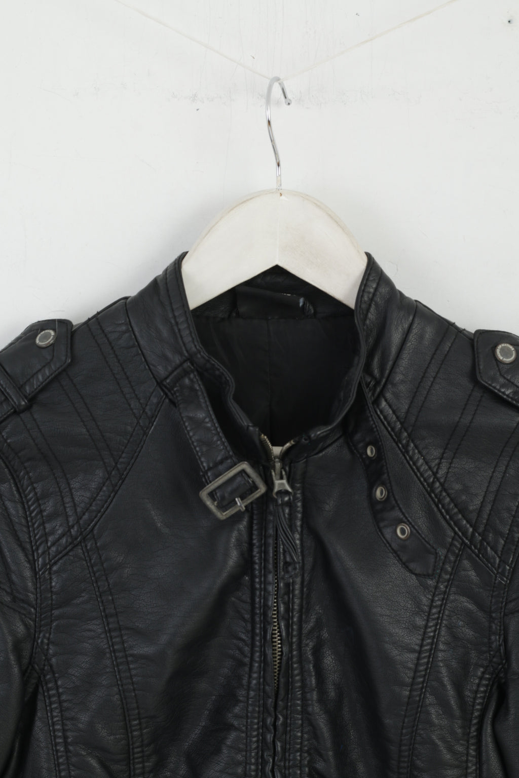 Giacca da donna M di Colors Of The World Biker nera con colletto rialzato e top morbido