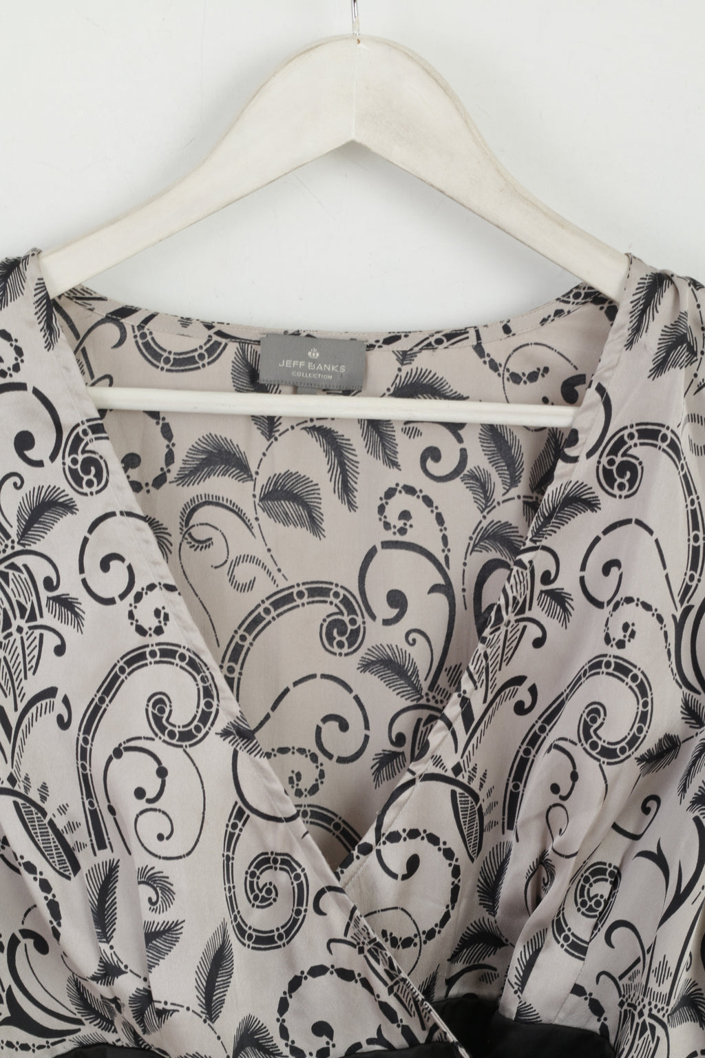 Jeff Banks Collection Womens 16 L Shirt Silver Thin Material Shiny Party Top