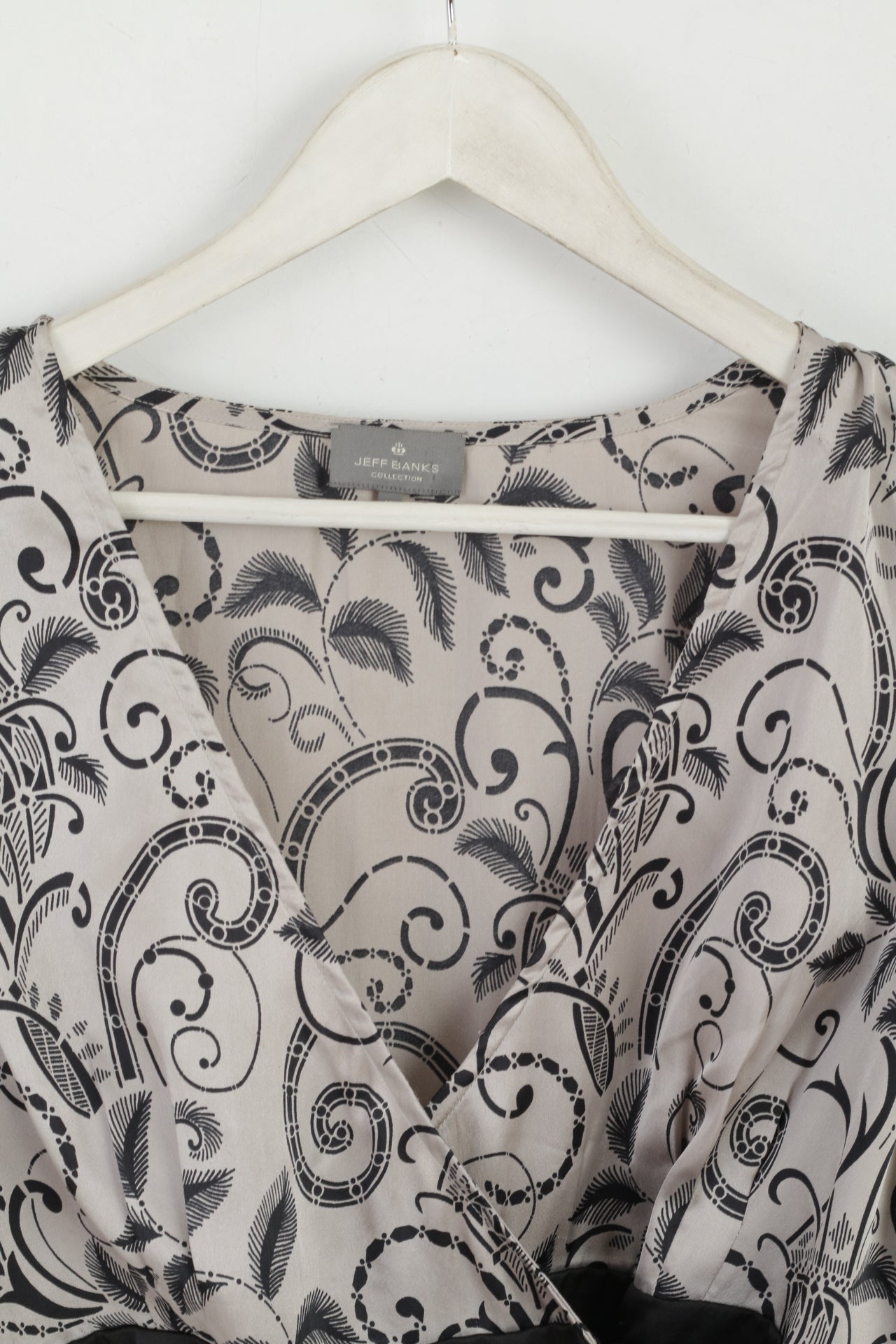 Jeff Banks Collection Womens 16 L Shirt Silver Thin Material Shiny Party Top