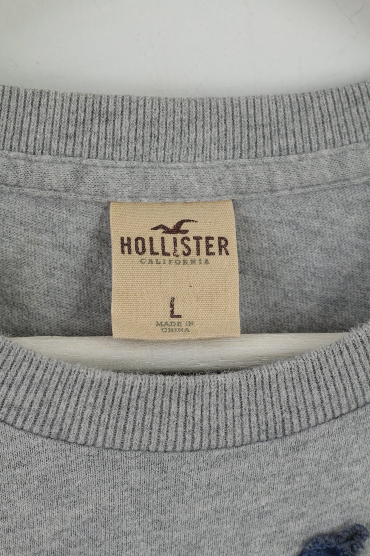 Hollister California Men L T Shirt Grey Crew Neck Graphic Emroidered T Retrospect Clothes