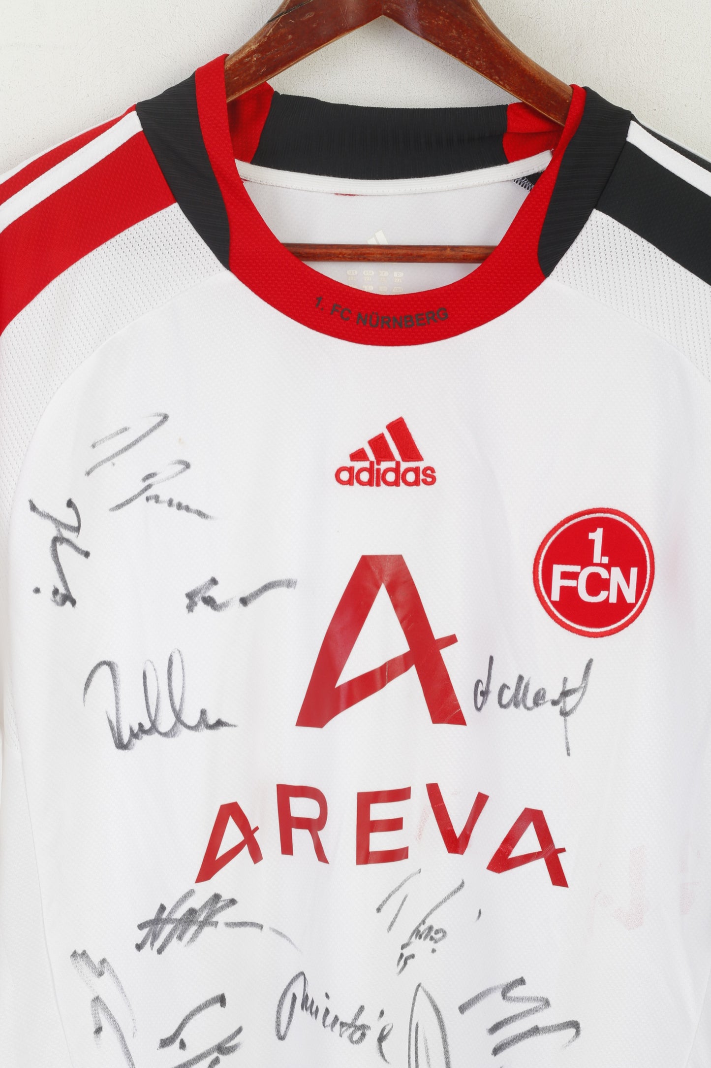 Adidas Men XXL Shirt White 1. FCN Nurnberg Vintage Team Singned Football Jersey