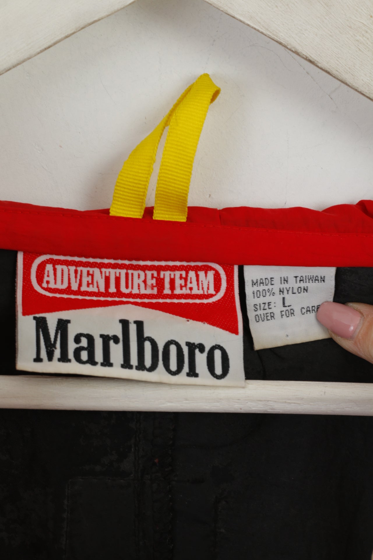 Marlboro Adventure Team Men L Jacket Nylon Red Black Vintage '90 Zip Up Top