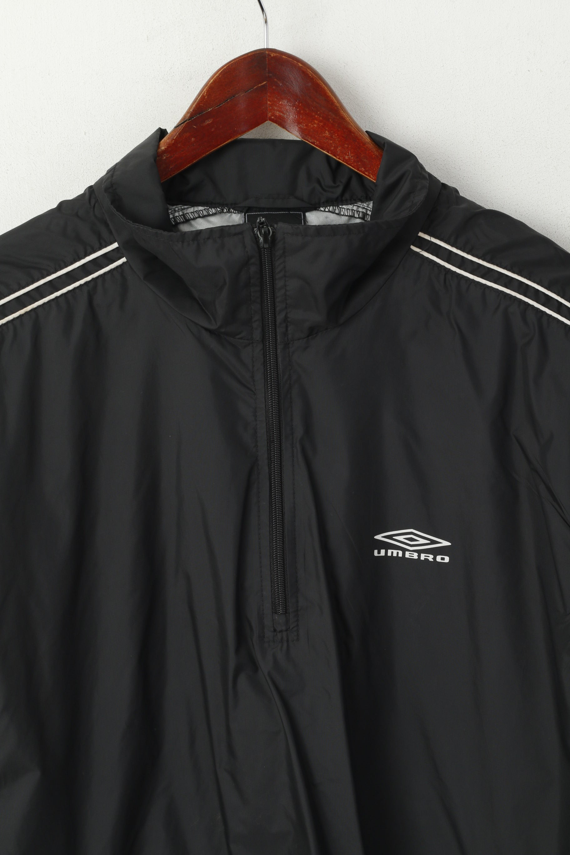 Umbro Men S Pullover Jacket Black Nylon Hooded Activewear Sport Training Top