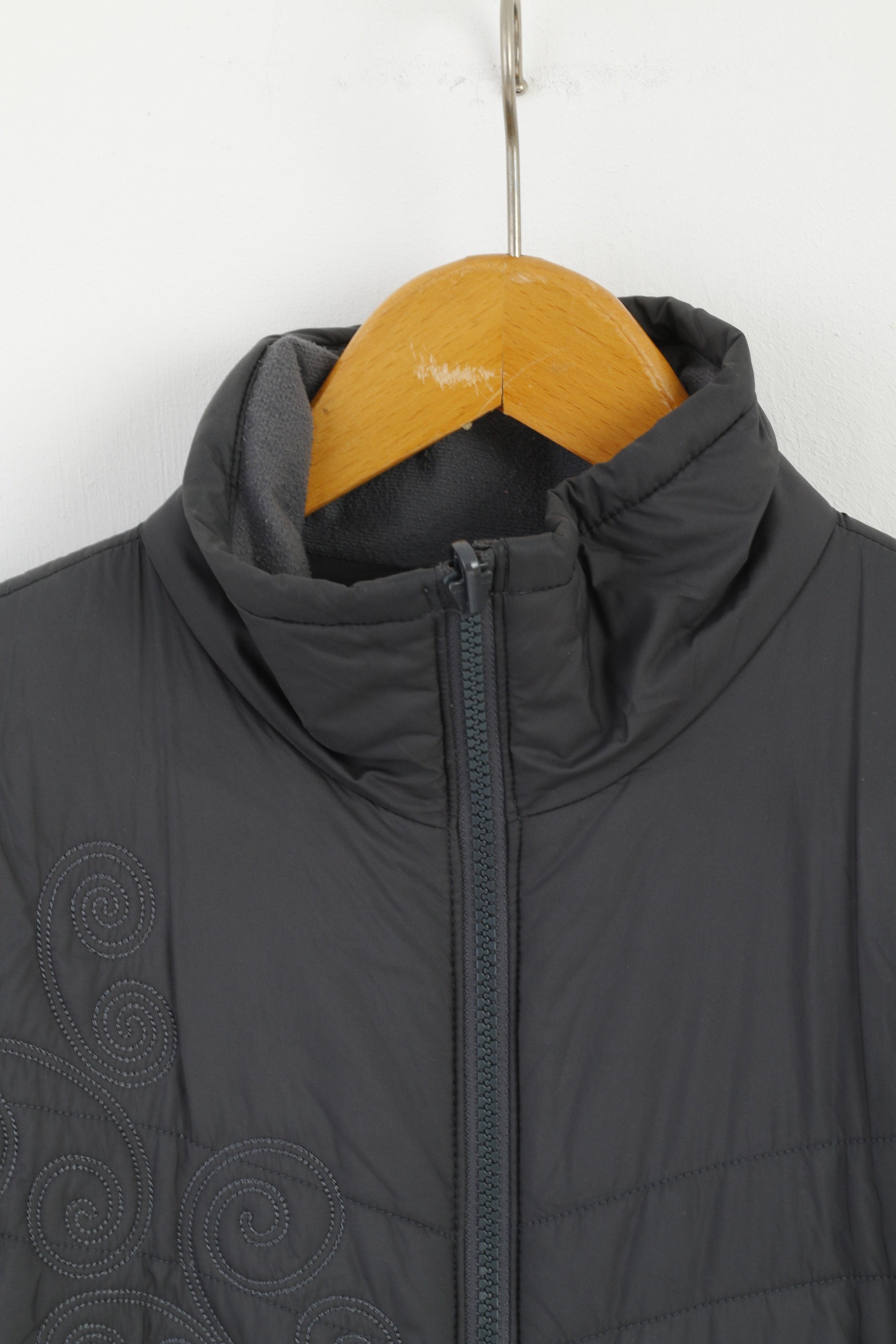 Columbia Women M Jacket Grey Embroided Quilted Sportswear Zip Up Top