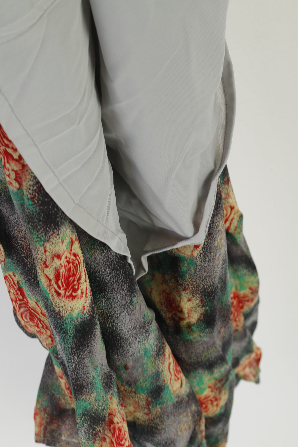 Kellermann Of Scandinavia Women 42 L Dress Gray Rose Print Flounce V Neck Vintage