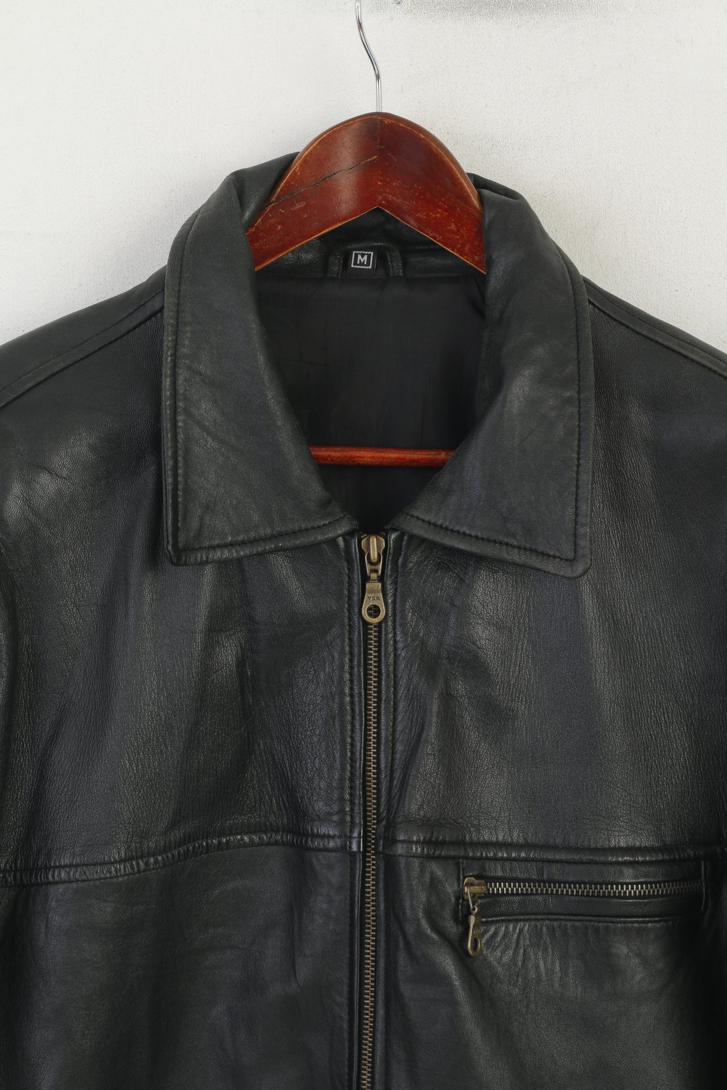 Vintage hommes M veste en cuir noir doux classique pleine fermeture éclair épaulettes haut