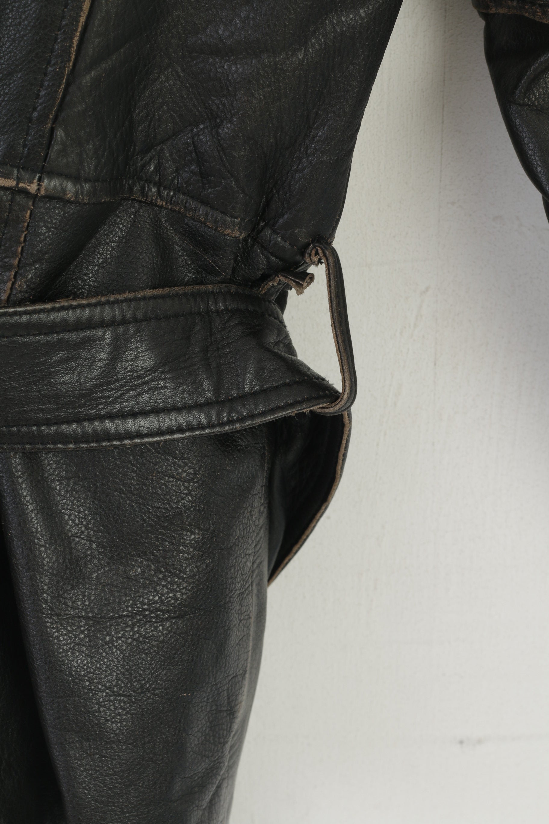 Giacca da uomo Red Baron 40 M. Top da aviatore con zip intera e cintura da pilota vintage in pelle marrone