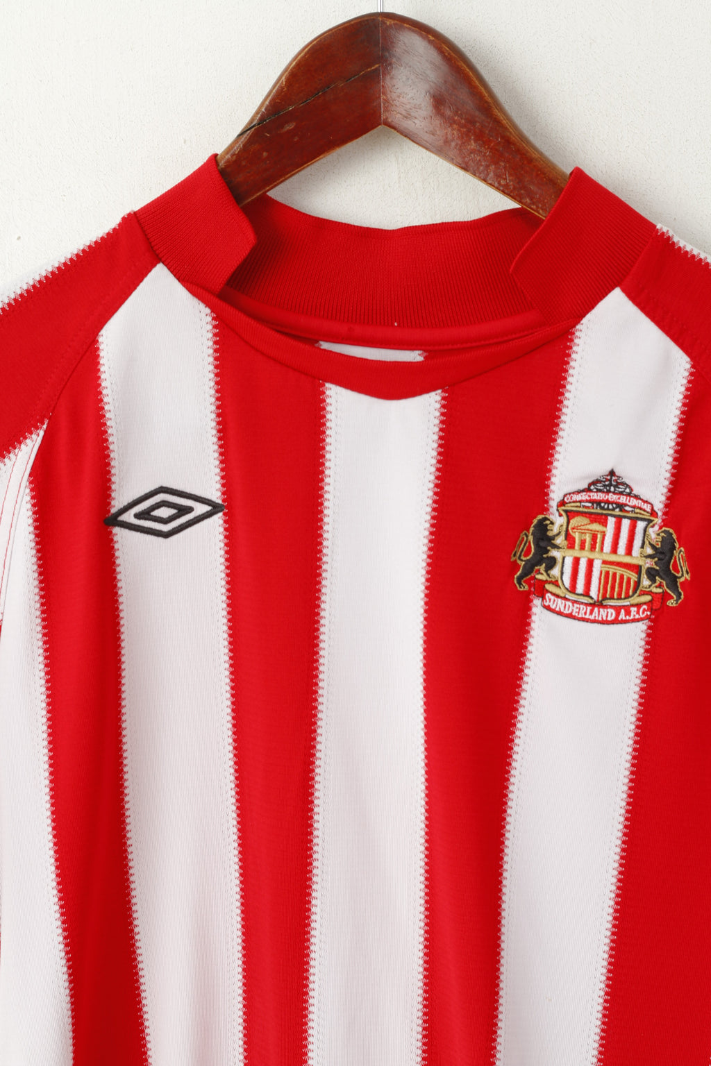 Umbro Boys LB 152 Shirt Red Sunderland A.F.C Striped Football Club Lucy #6 Jersey Top