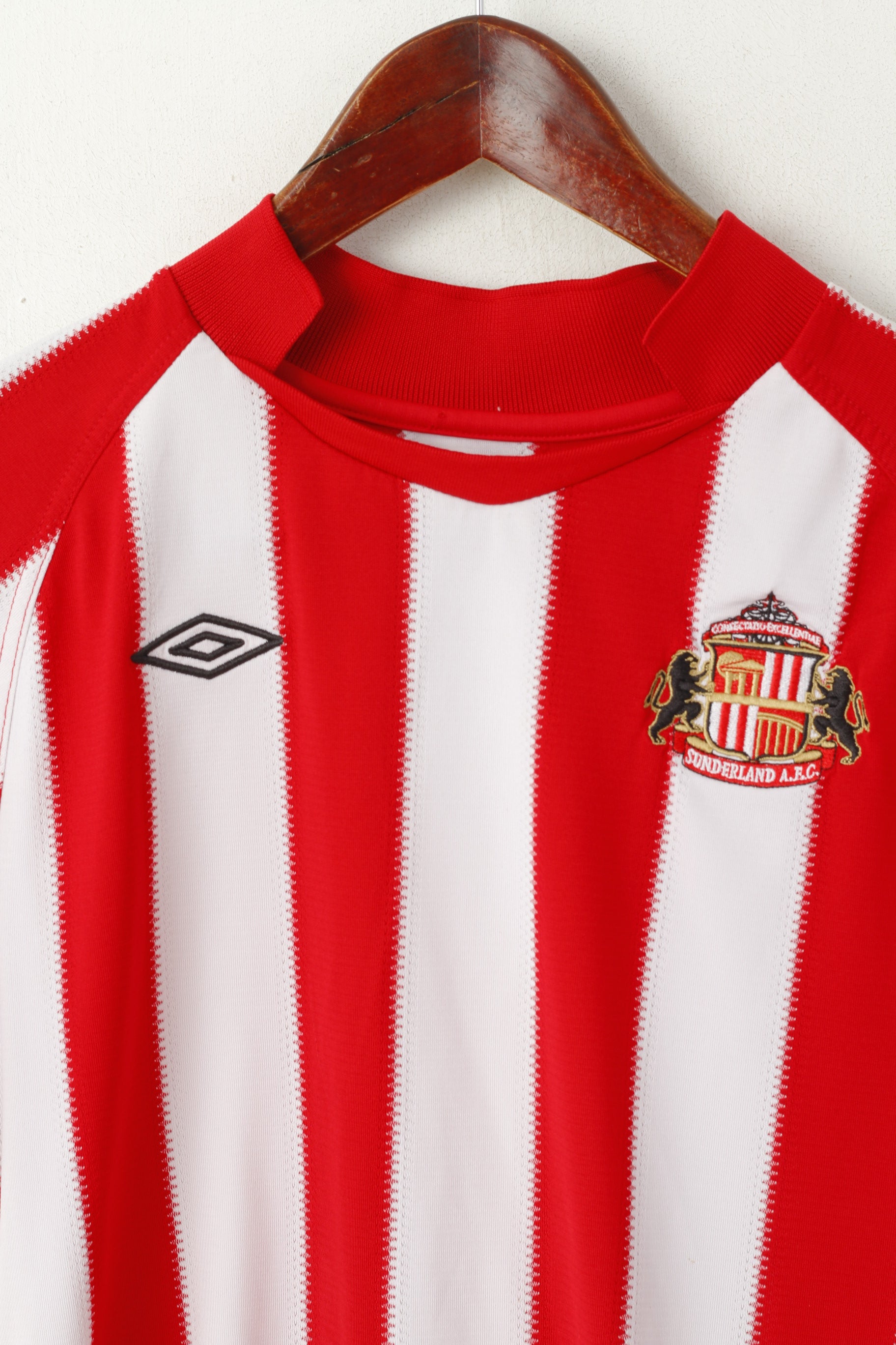 Umbro Boys LB 152 Shirt Red Sunderland A.F.C Striped Football Club Lucy #6 Jersey Top