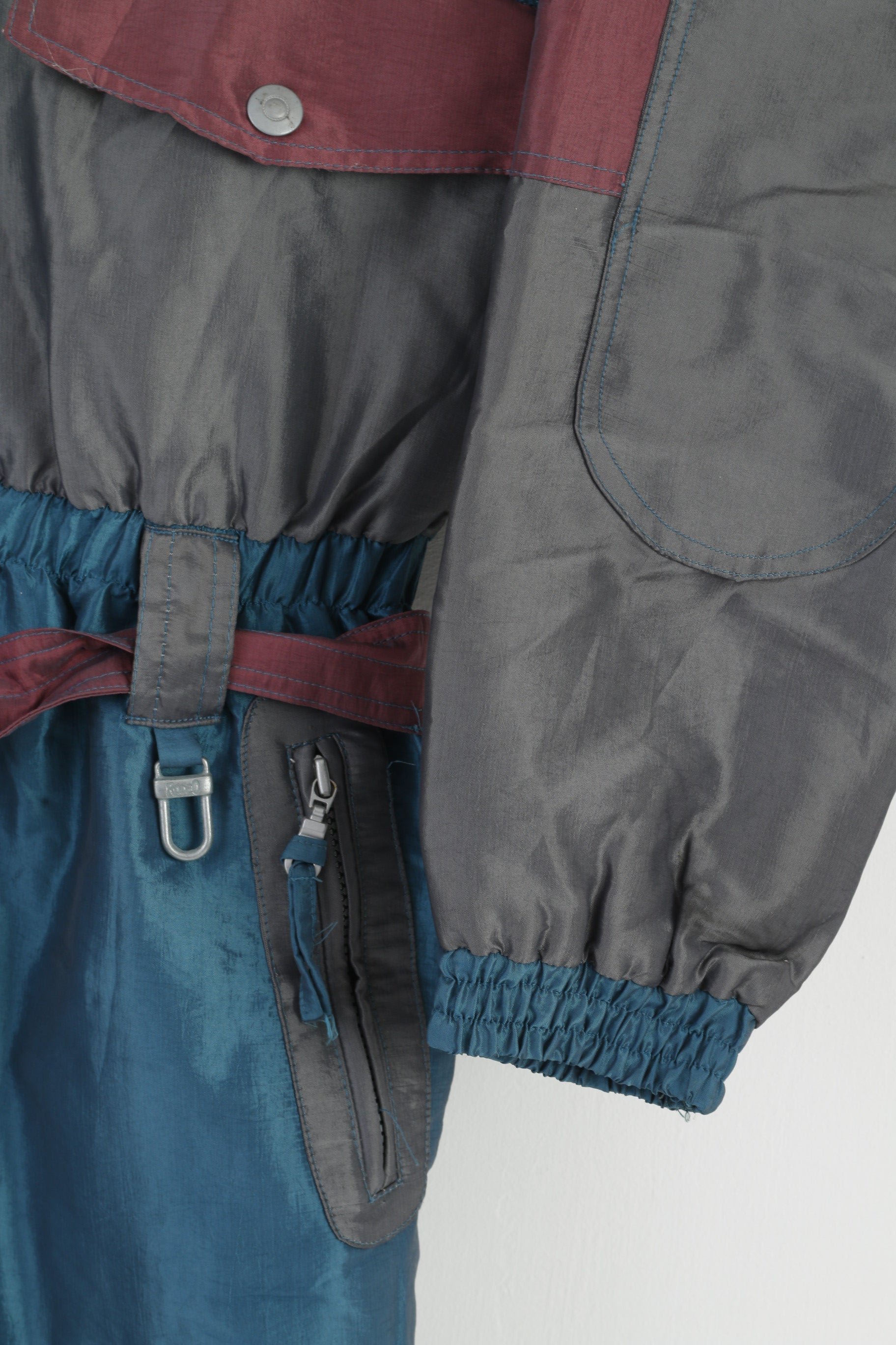 Rodeo C&amp;A Women 176 Combinaison de ski une pièce en nylon brillant vert pour snowboard avec capuche cachée