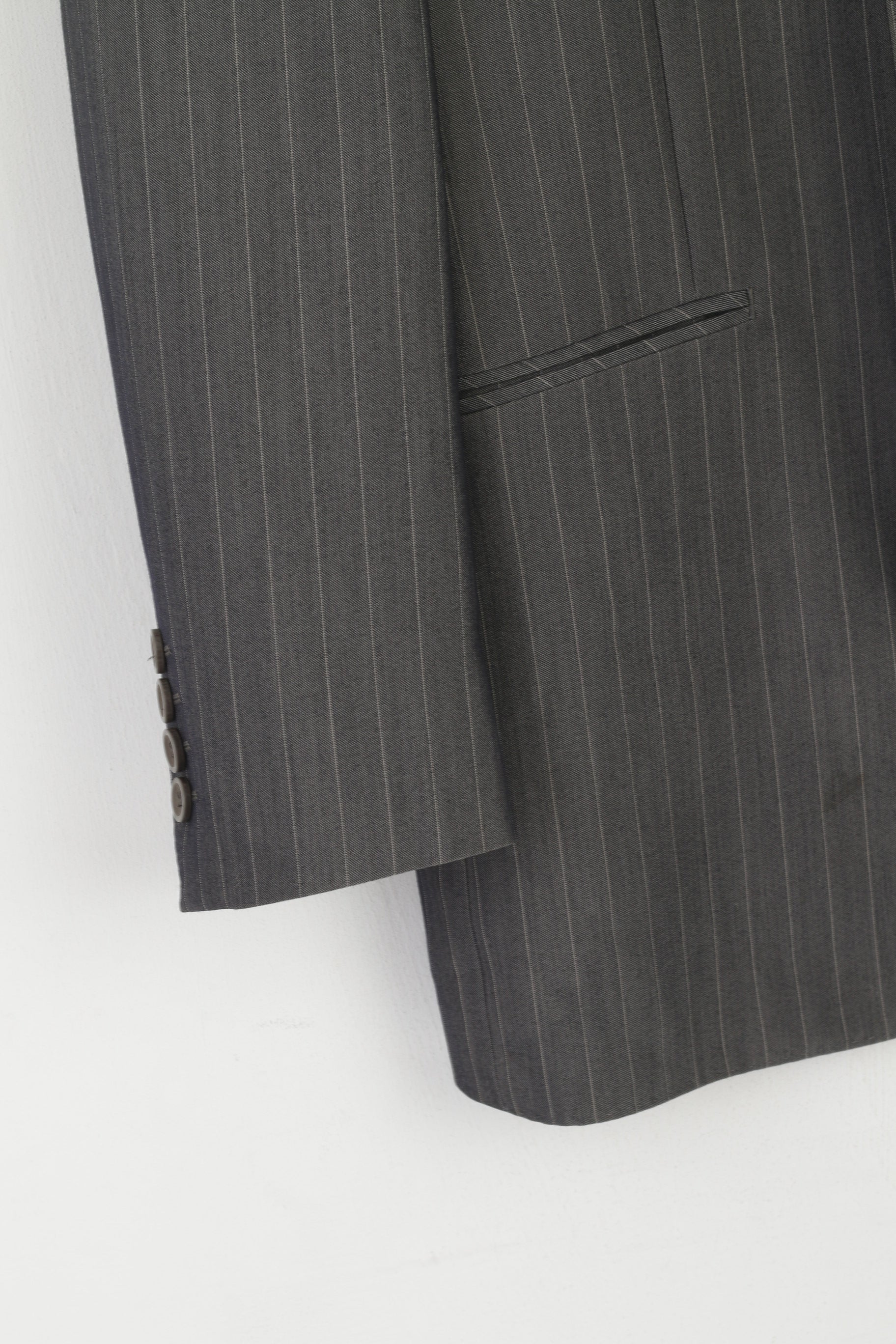 Device Men 38 Blazer Gray Striped  Designed in Italy Single Breasted Vintage Jacket
