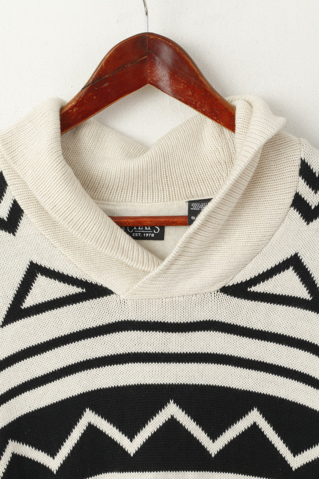 CHAPS Maglione da uomo in cotone color crema con stampa azteca, collo a scialle, classico maglione vintage