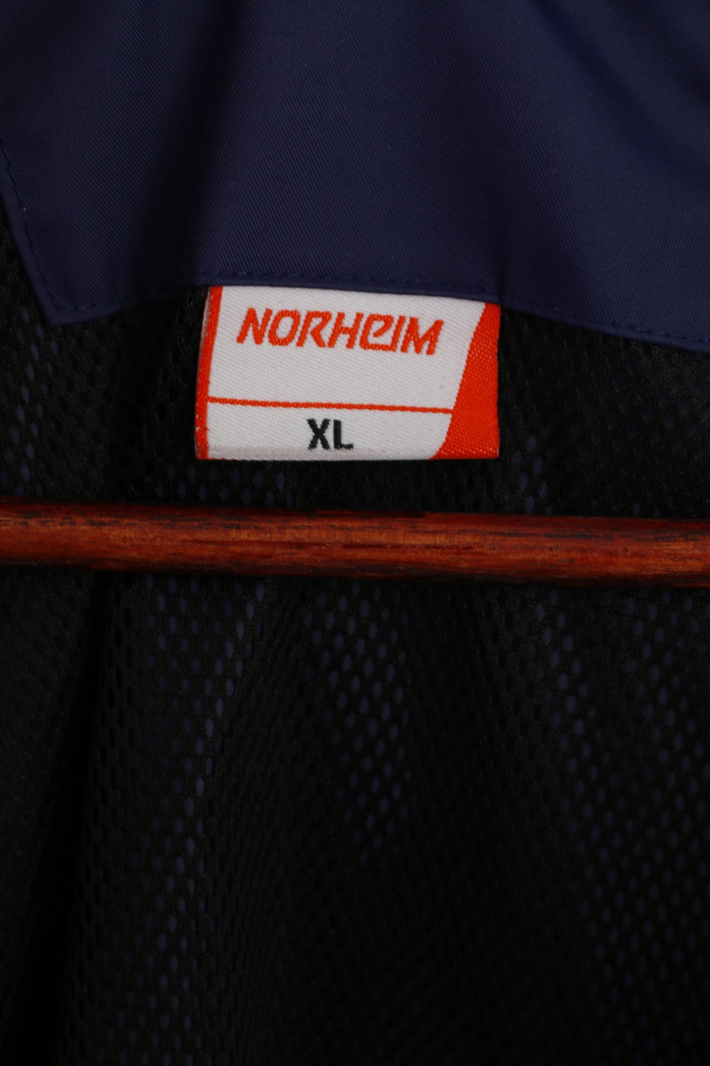 Norheim Women XL Jacket Purple Lightweight Reflective Outdoor Hooded Zip Up Top