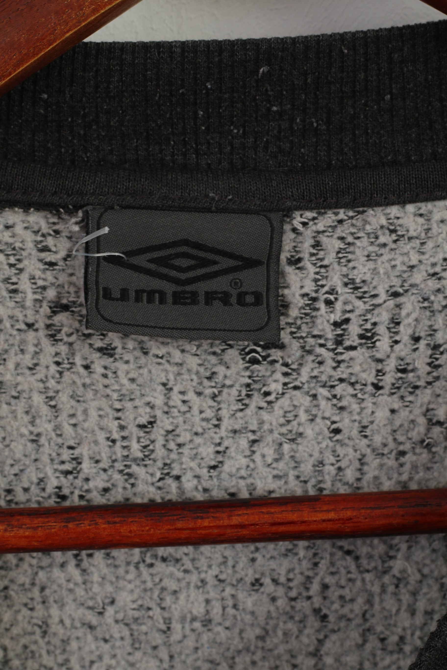 Felpa Umbro da uomo M. Felpa con logo sportivo retrò in cotone grigio scuro