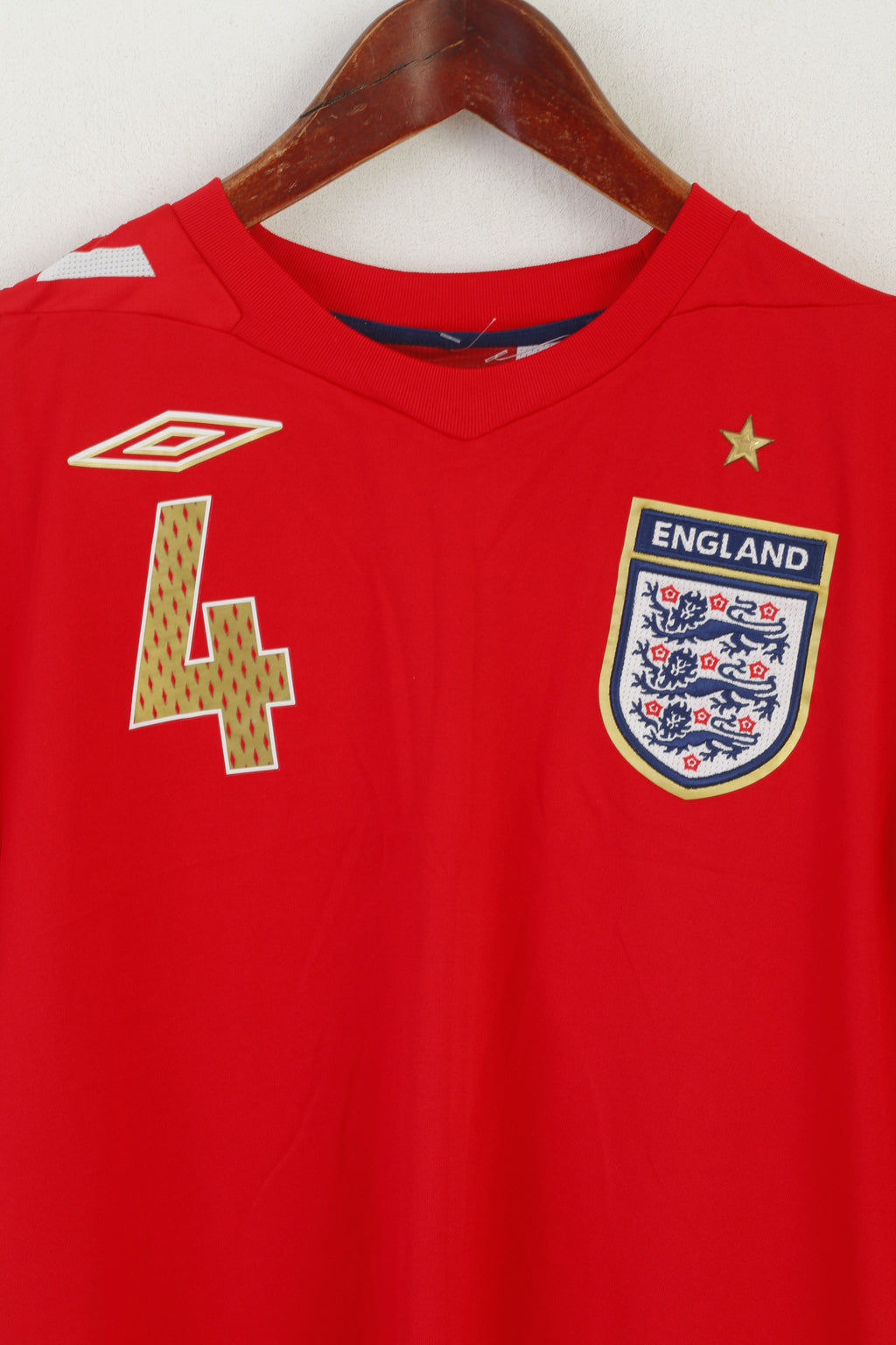 Umbro Men M Shirt Red England National Football Team JD #4 Kick Off 2006 Jersey Top