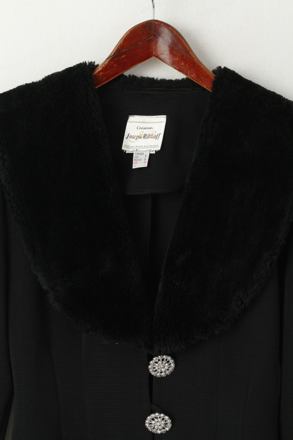 Joseph Ribkoff Giacca da donna 6 8 S Giacca nera elegante con collo in pelliccia acrilica e spalline