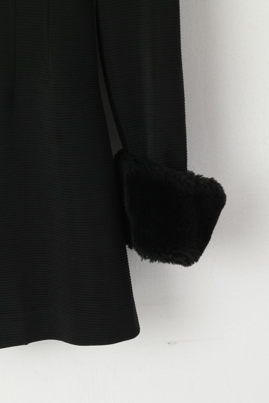 Joseph Ribkoff Giacca da donna 6 8 S Giacca nera elegante con collo in pelliccia acrilica e spalline