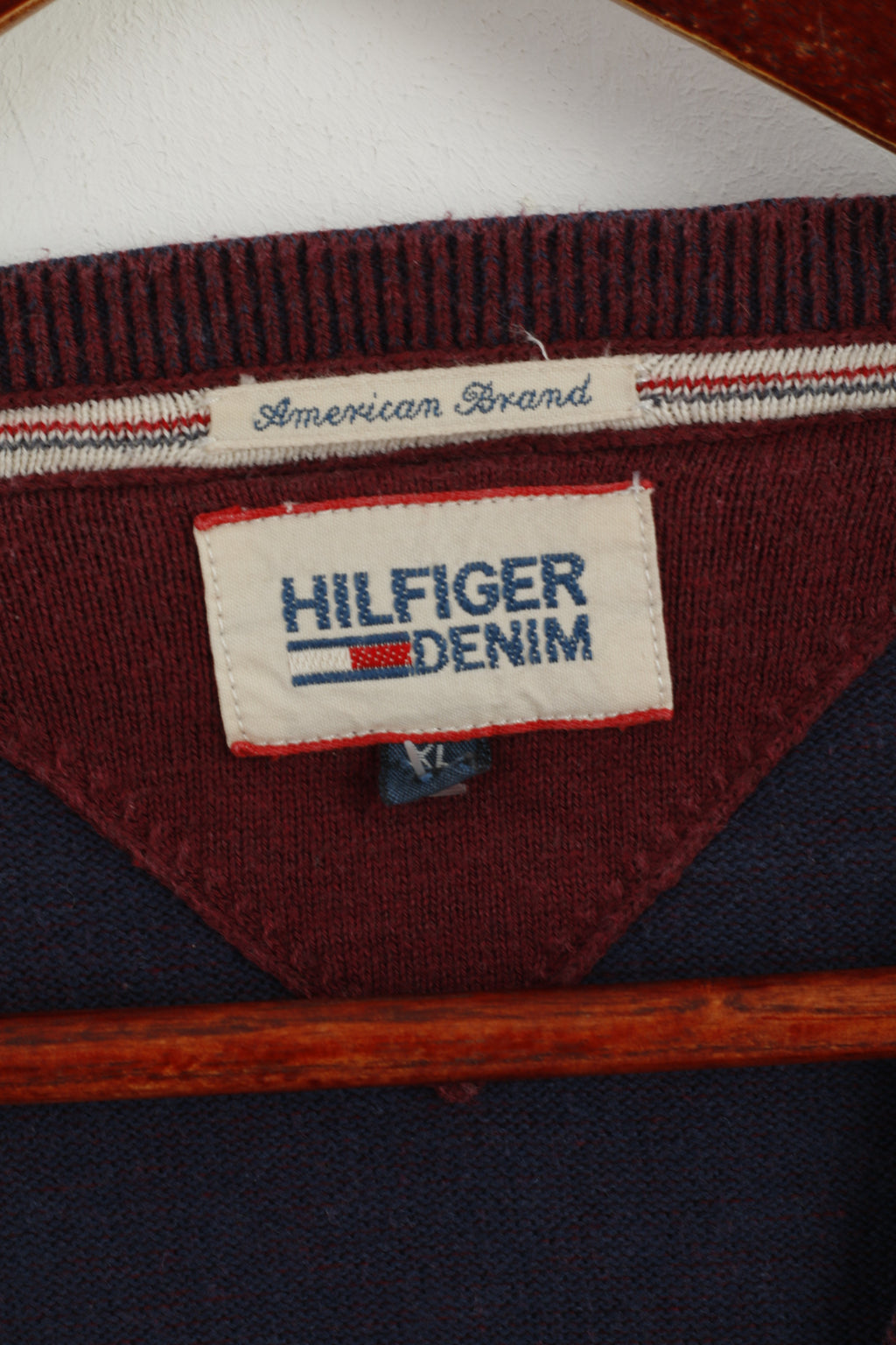 Maglione Hilfiger Denim Uomo XL (L) Maglione classico Tommy in cotone con scollo a V marrone
