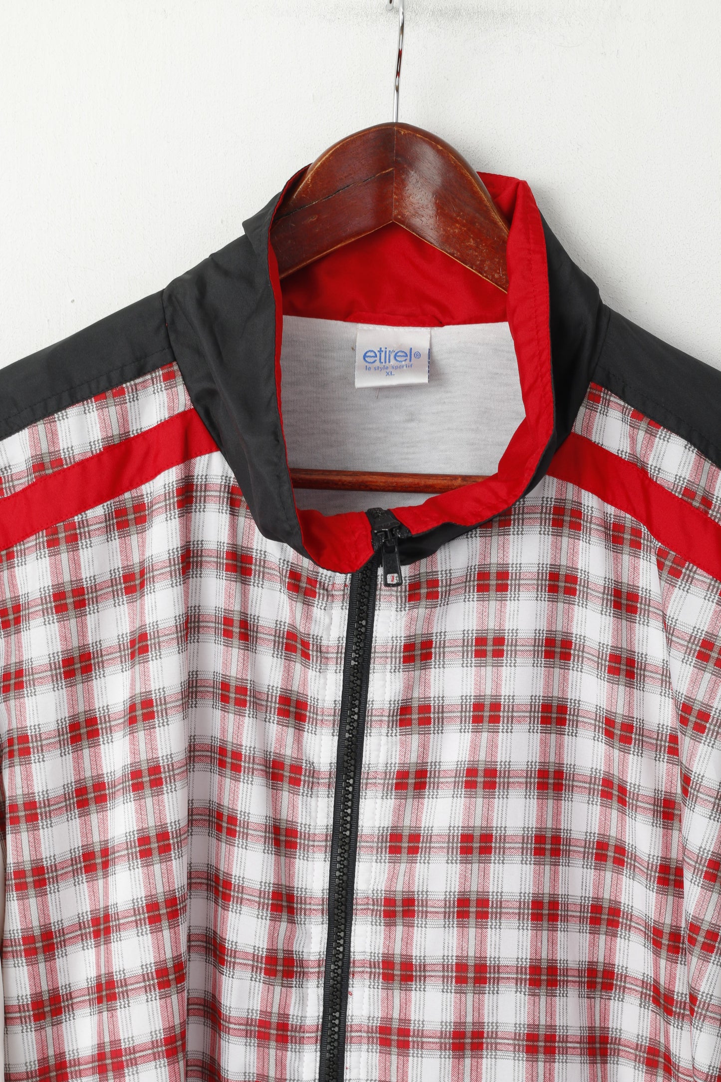 Etirel Le Style Sportif Mens XL Jacket Red Check  Lightweight Full Zipper Sport Top