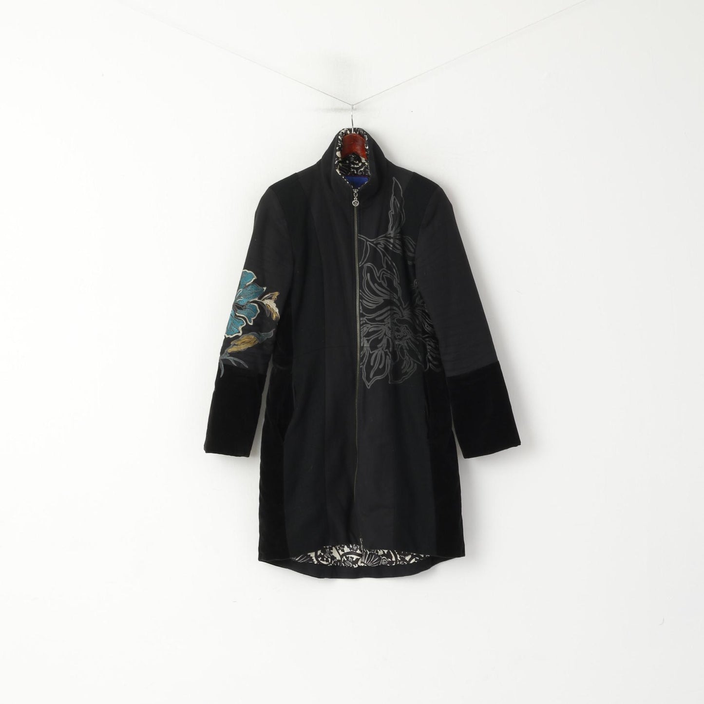 St. Martins Scandanavian Design Women M Coat Black Cotton Classic Full Zipper Top