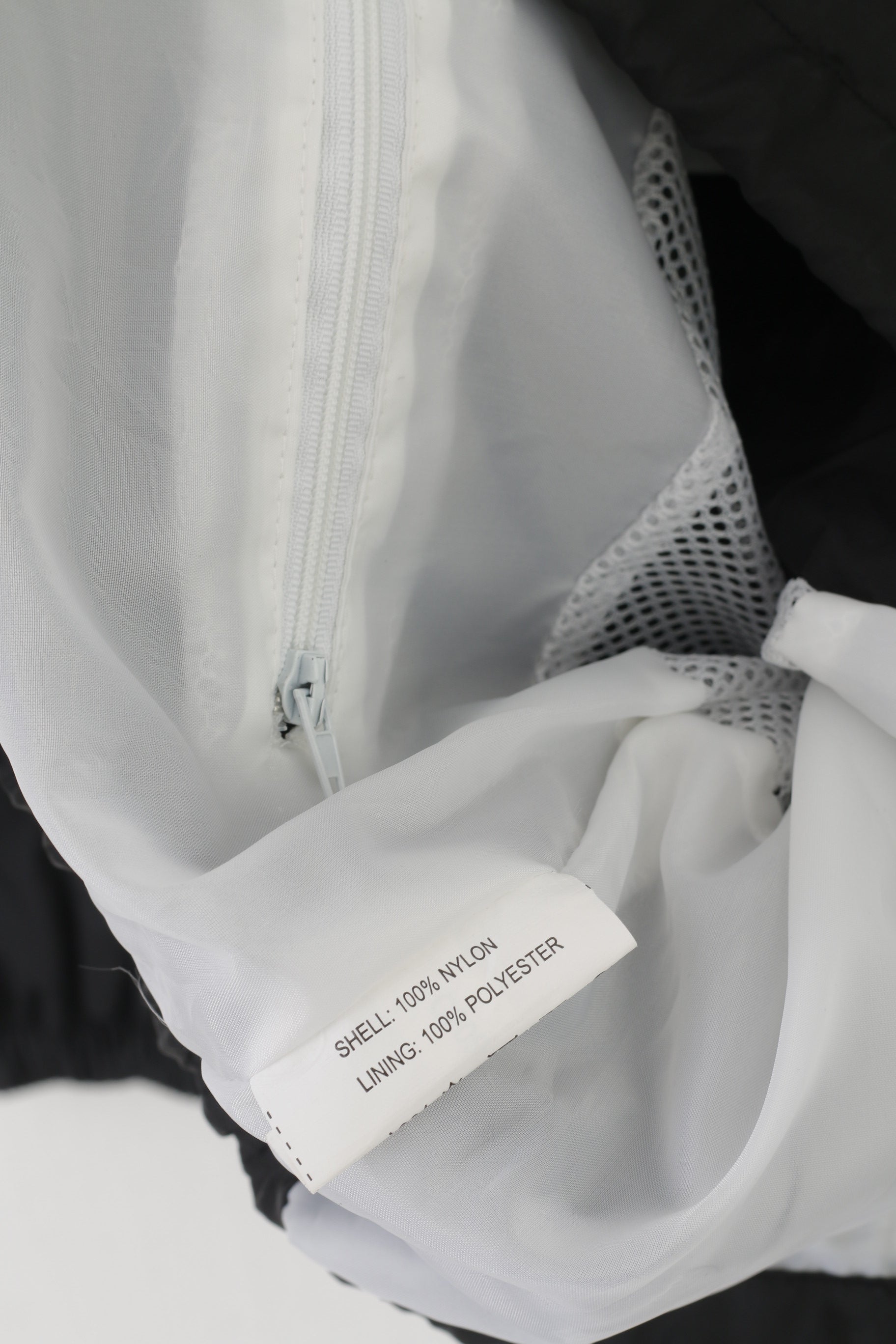 Giacca da uomo Jingham in nylon nero impermeabile con cerniera completa e parte superiore leggera