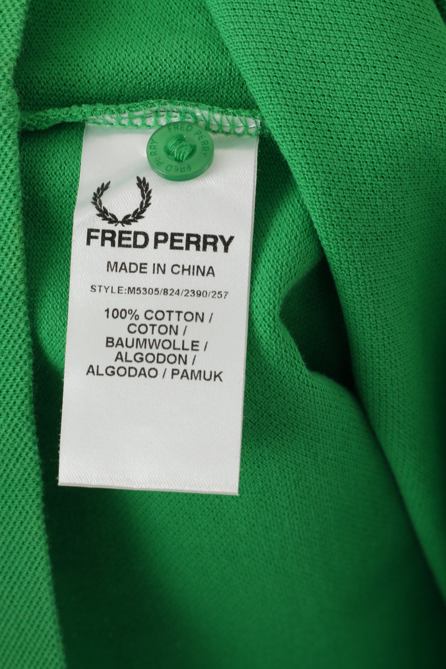 Polo Fred Perry da uomo, top classico in piqué di cotone verde con colletto a righe