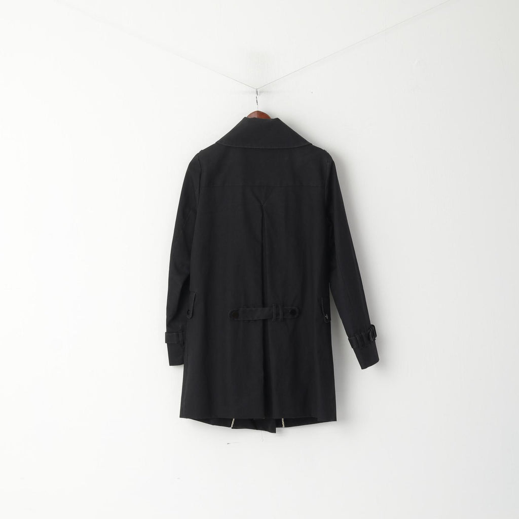 Collezione Remix dei designer di Charlotte Eskildsen Cappotto da donna 38 S Trench doppiopetto nero con bottoni automatici