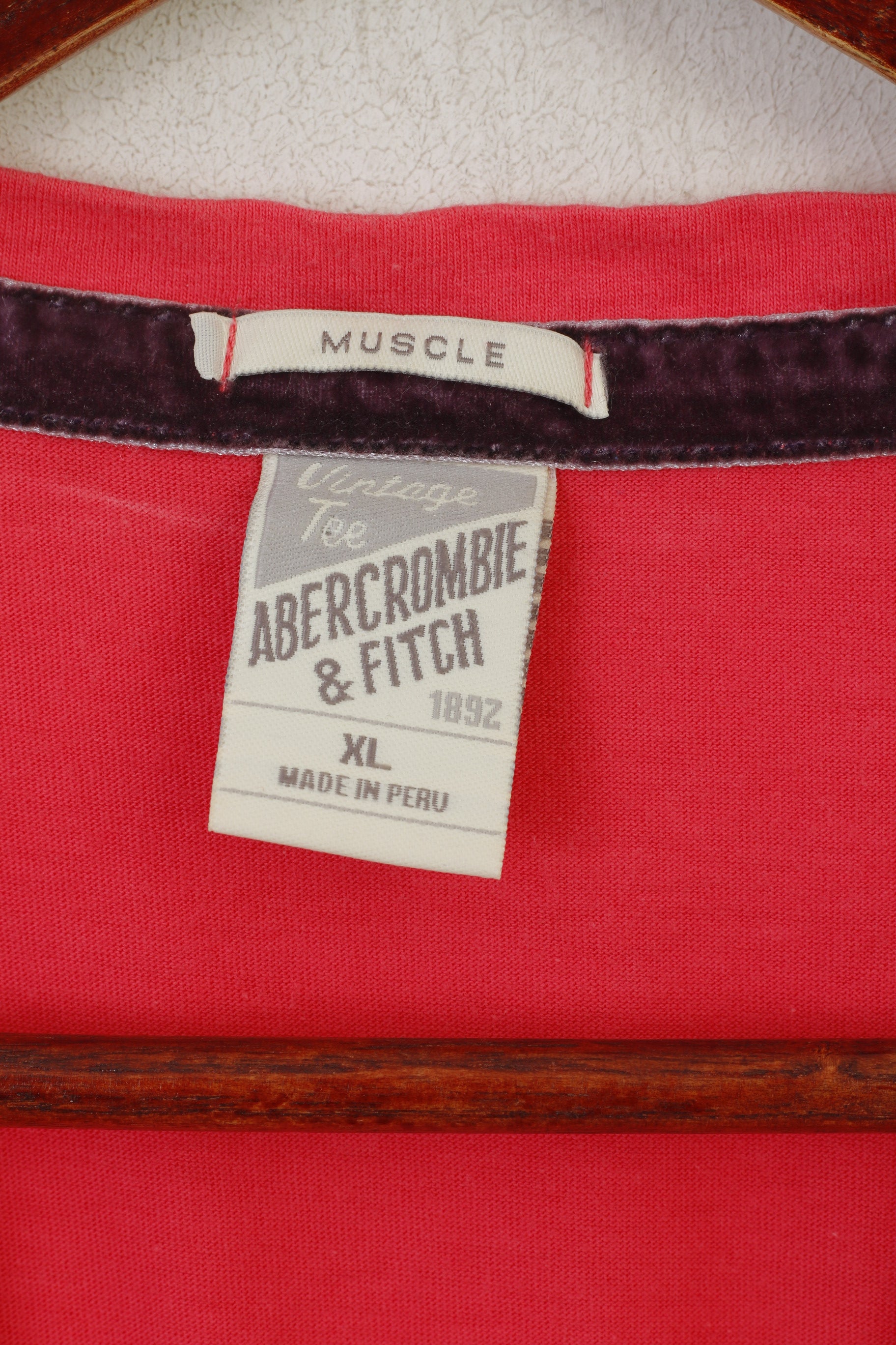 Abercrombie & Fitch Men XL T- Shirt Pink Cotton Graphic Vintage Tee Muscle Top