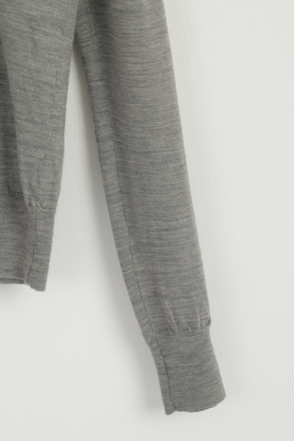 Allsaints Men XL (L) Jumper Light Grey V Neck Merino Wool Soft Light Sweater