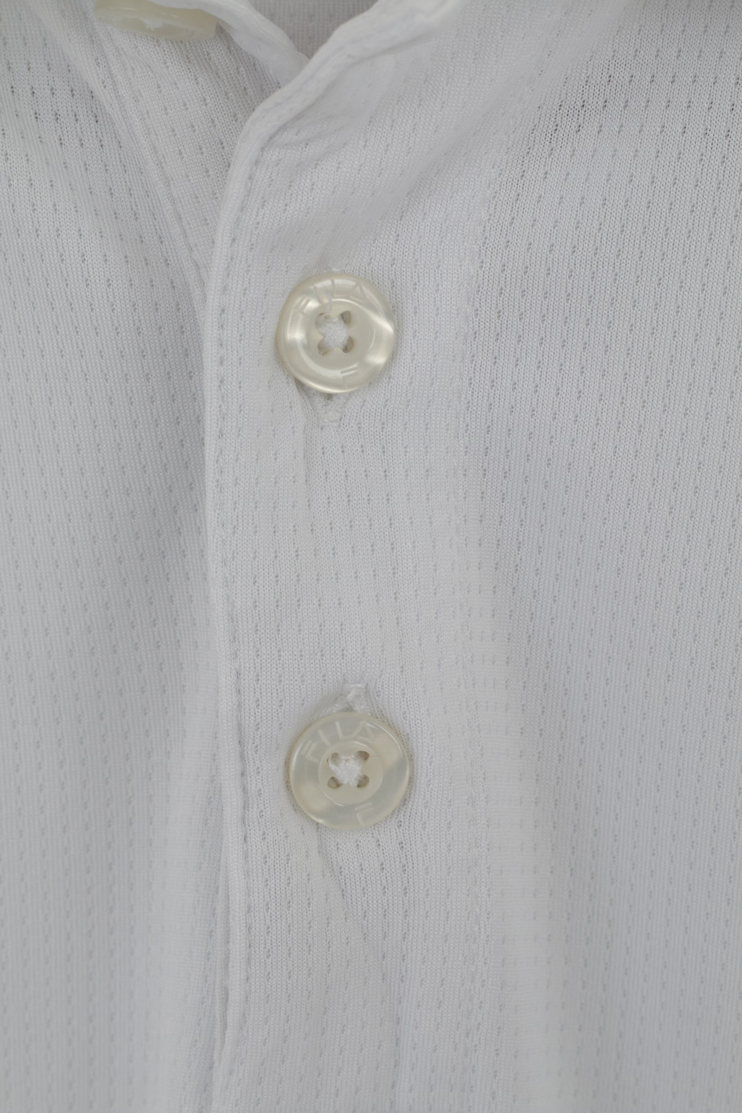 Polo Fila da uomo L, parte superiore con bottoni dettagliati a maniche corte in poliestere bianco