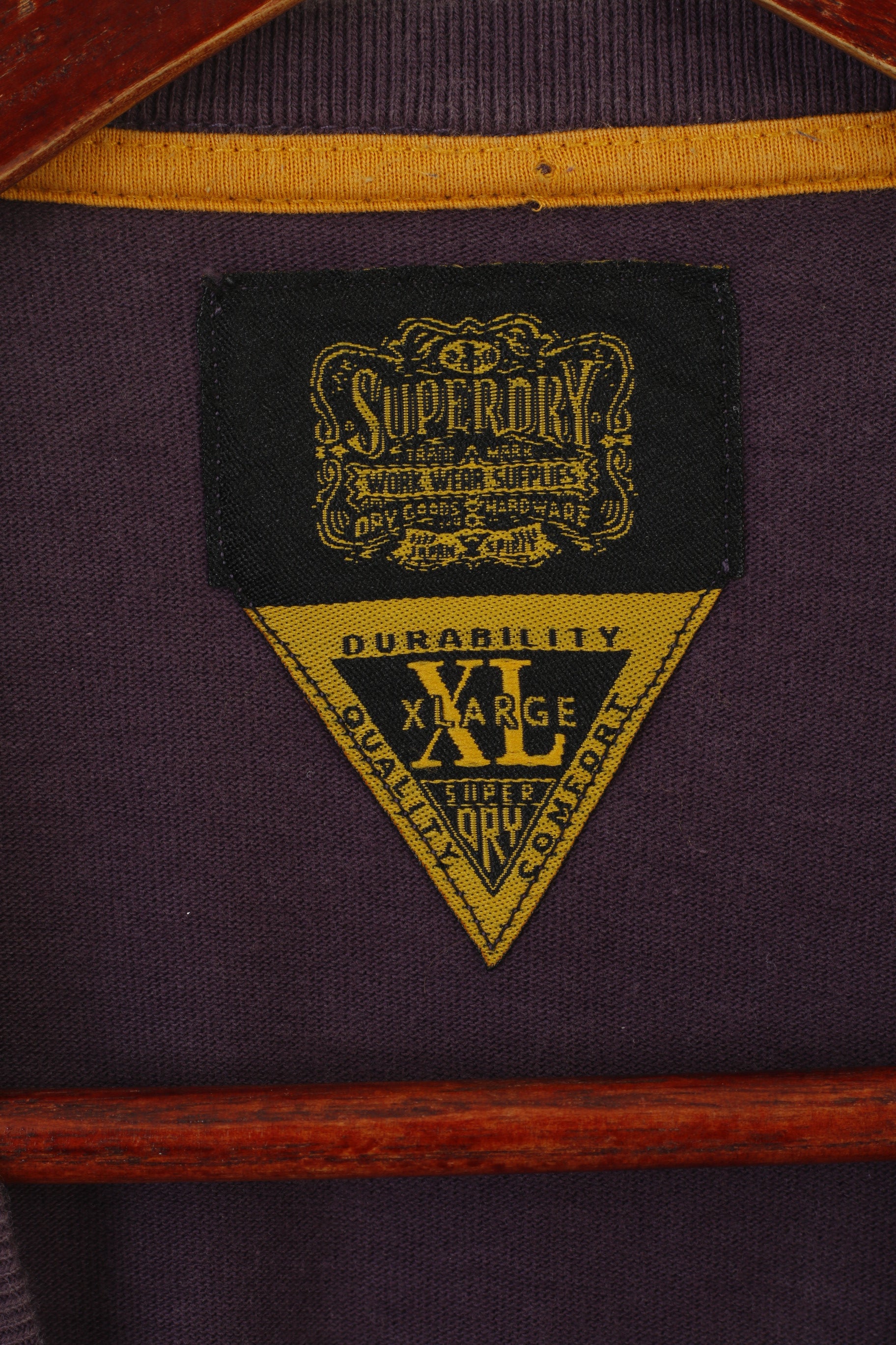 Camicia da uomo Superdry XL (L) Top con scollo a V spartano con grafica in cotone sbiadito viola