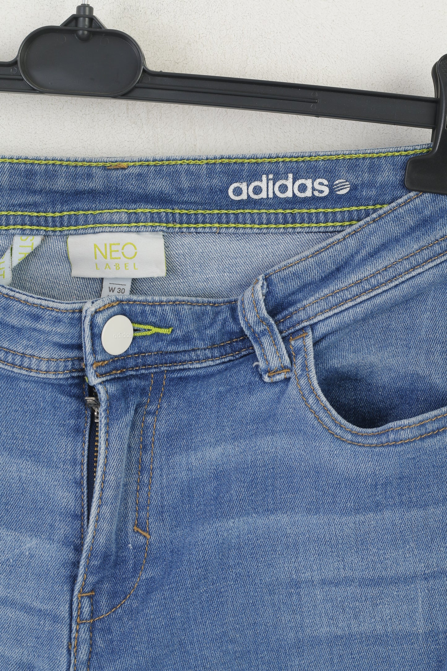 Pantaloni jeans Adidas Neo Label da donna 30 Pantaloni elasticizzati a gamba dritta in cotone blu