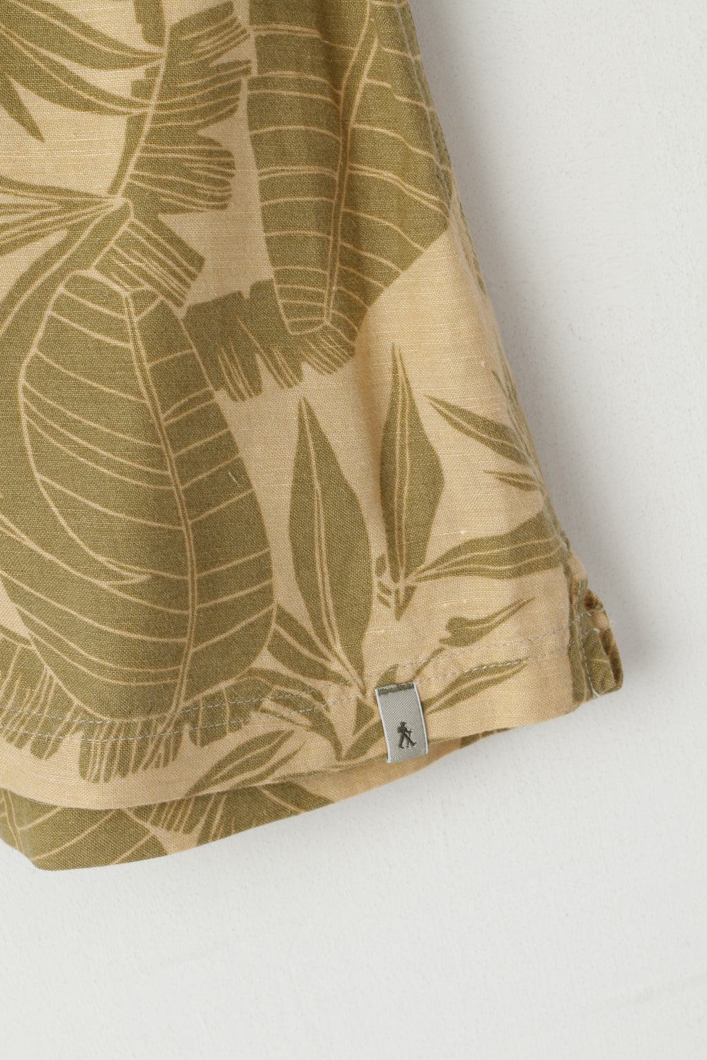 Royal Robbins Men M Casual Shirt Cream Hawaii Travel Linen Outdoor Short Sleeve Top