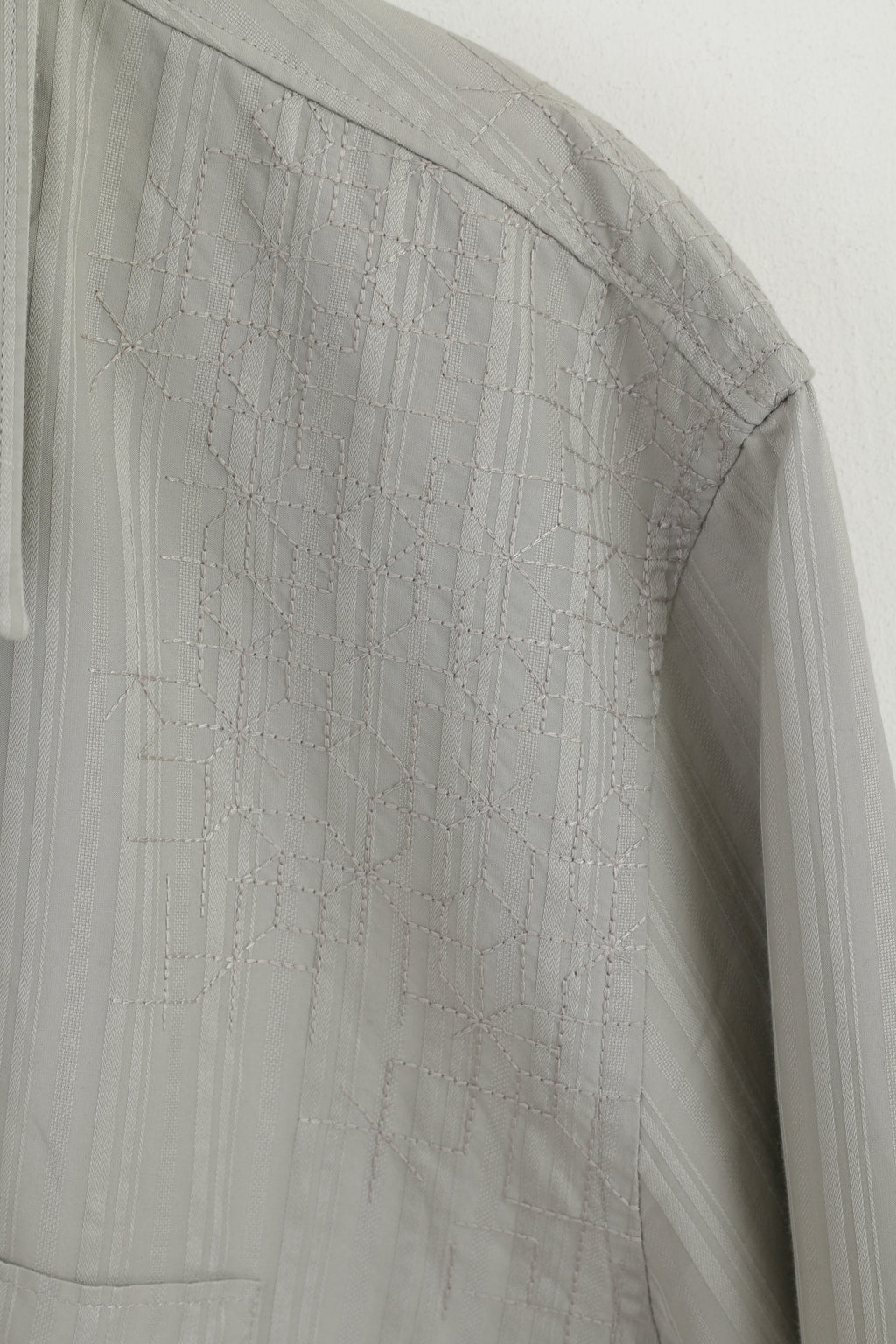 Calvin Klein Men XL Casual Shirt Grey Slim Fit Cotton Striped Emroidered Long Sleeve Top
