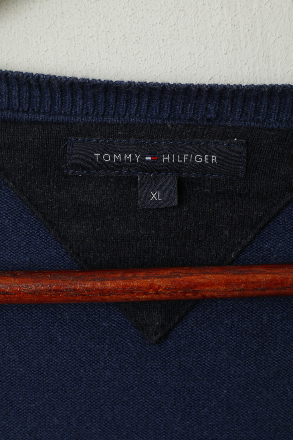 Tommy Hilfiger Men XL (M) Jumper Navy Cotton V Neck Soft Stretch Plain Sweater