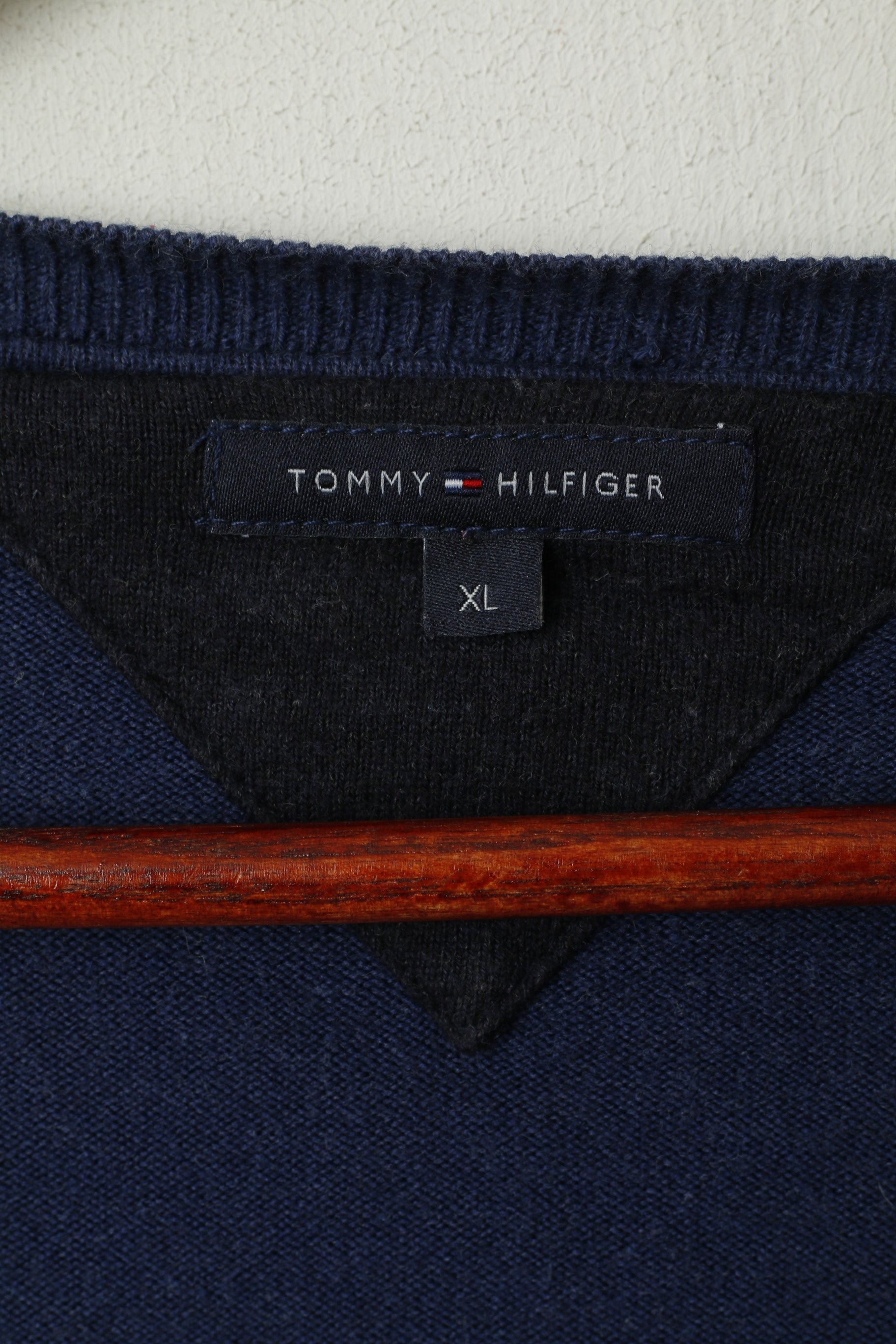 Tommy Hilfiger Men XL (M) Jumper Navy Cotton V Neck Soft Stretch Plain Sweater