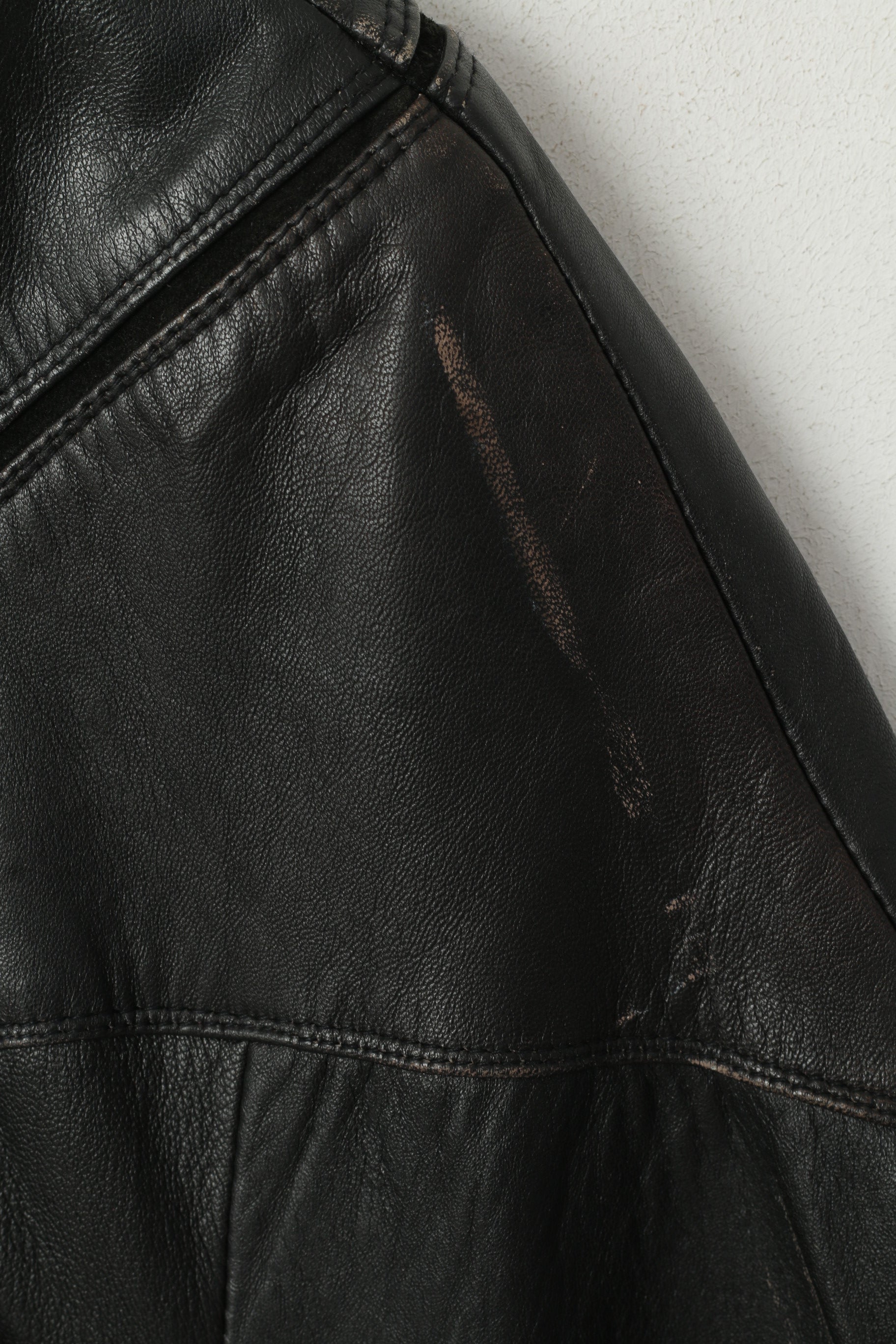 Giacca Akaso da donna M. Top con maniche raglan e imbottiture vintage in pelle nera