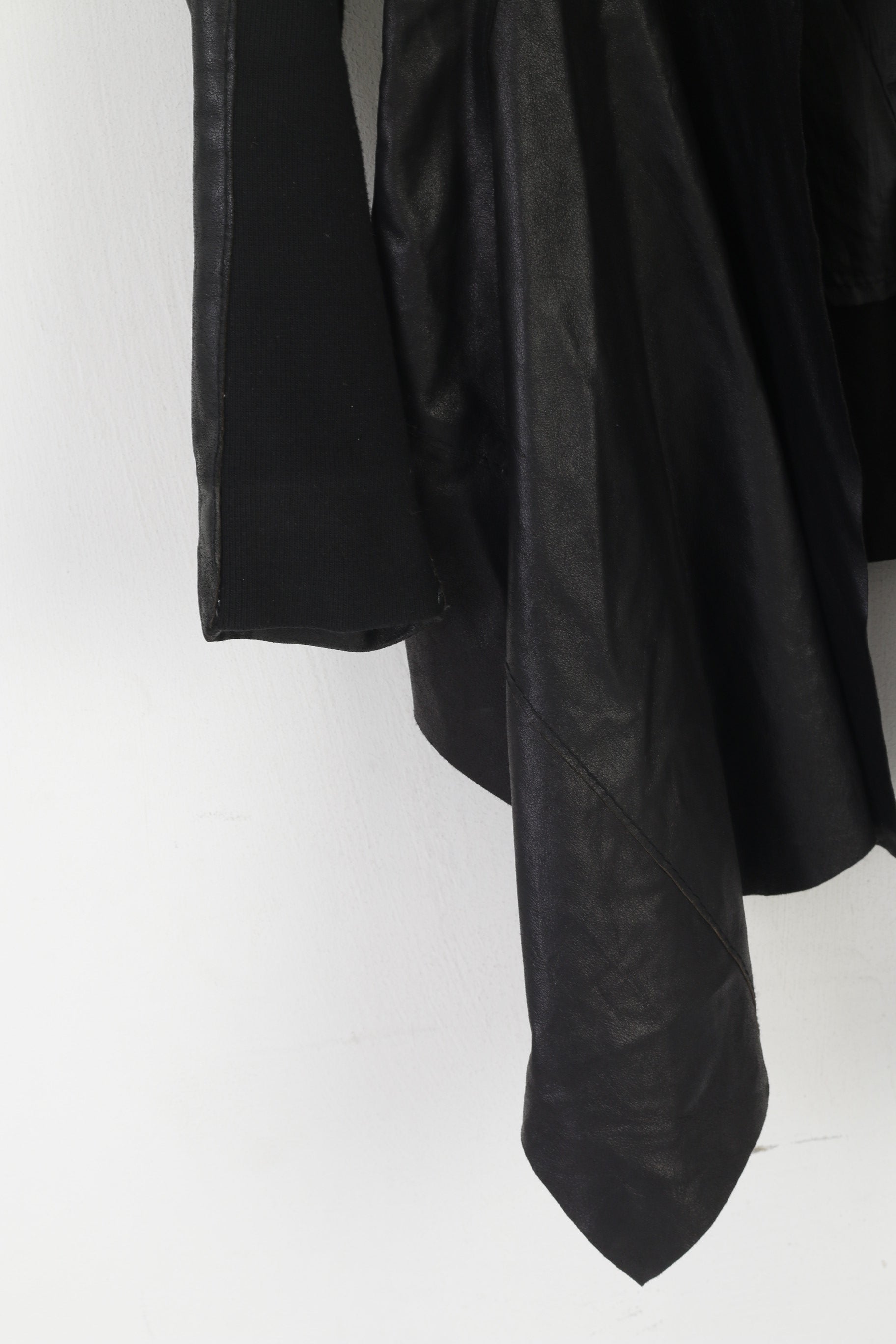 Gipsy di Mauritius Giacca da donna con rivestimento in pelle nera Boho Acymetric Top