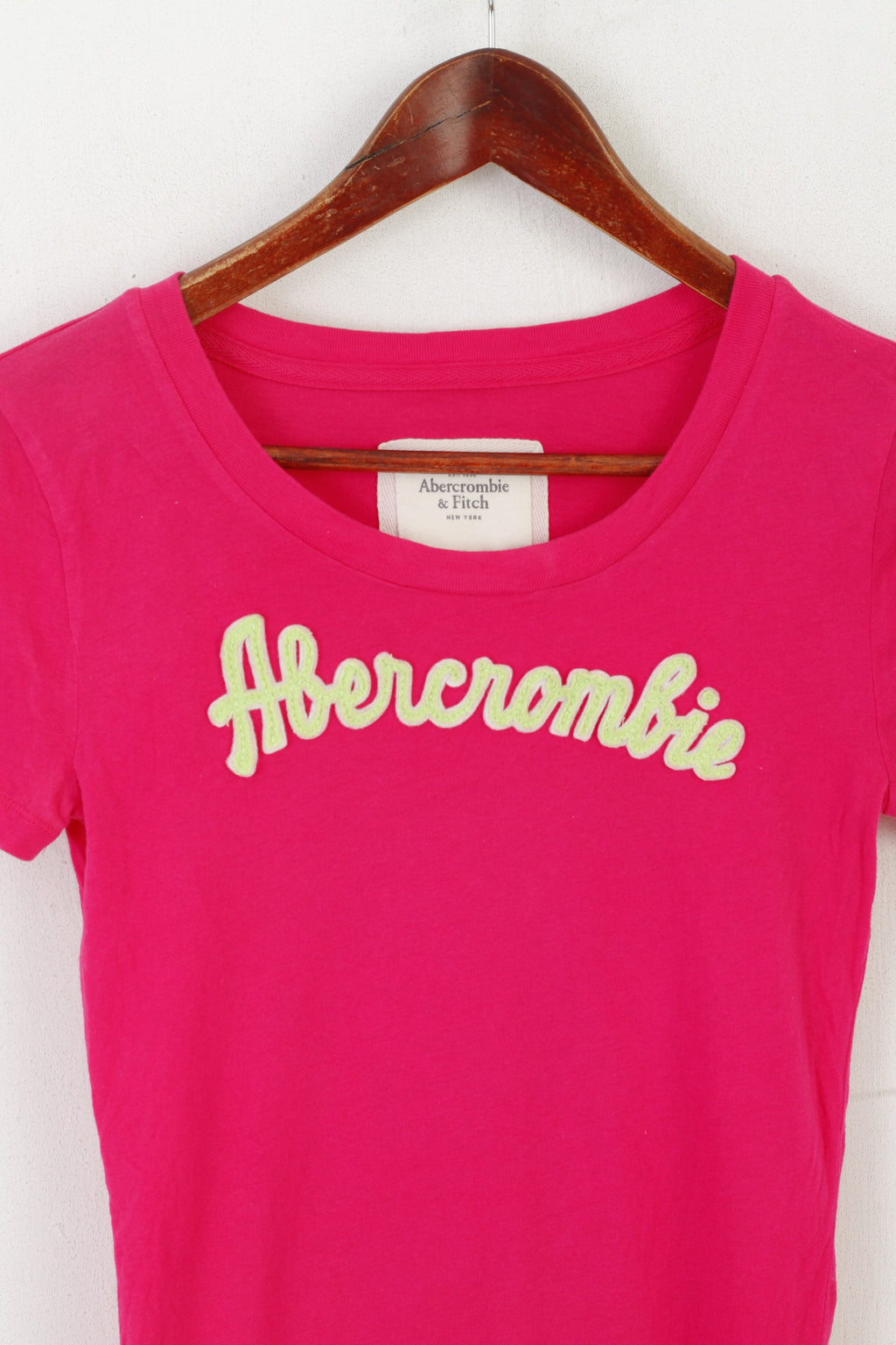 Camicia da donna Abercrombie &amp; Fitch Top girocollo elasticizzato slim fit in cotone rosa