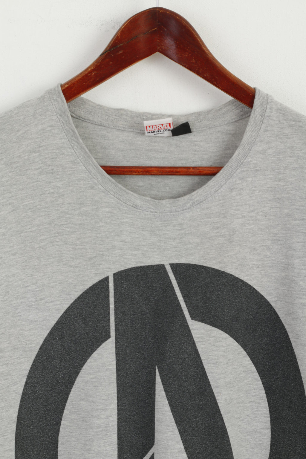 Marvel Avengers Men L T- Shirt Grey Cotton Graphic Big Logo Crew Neck Top