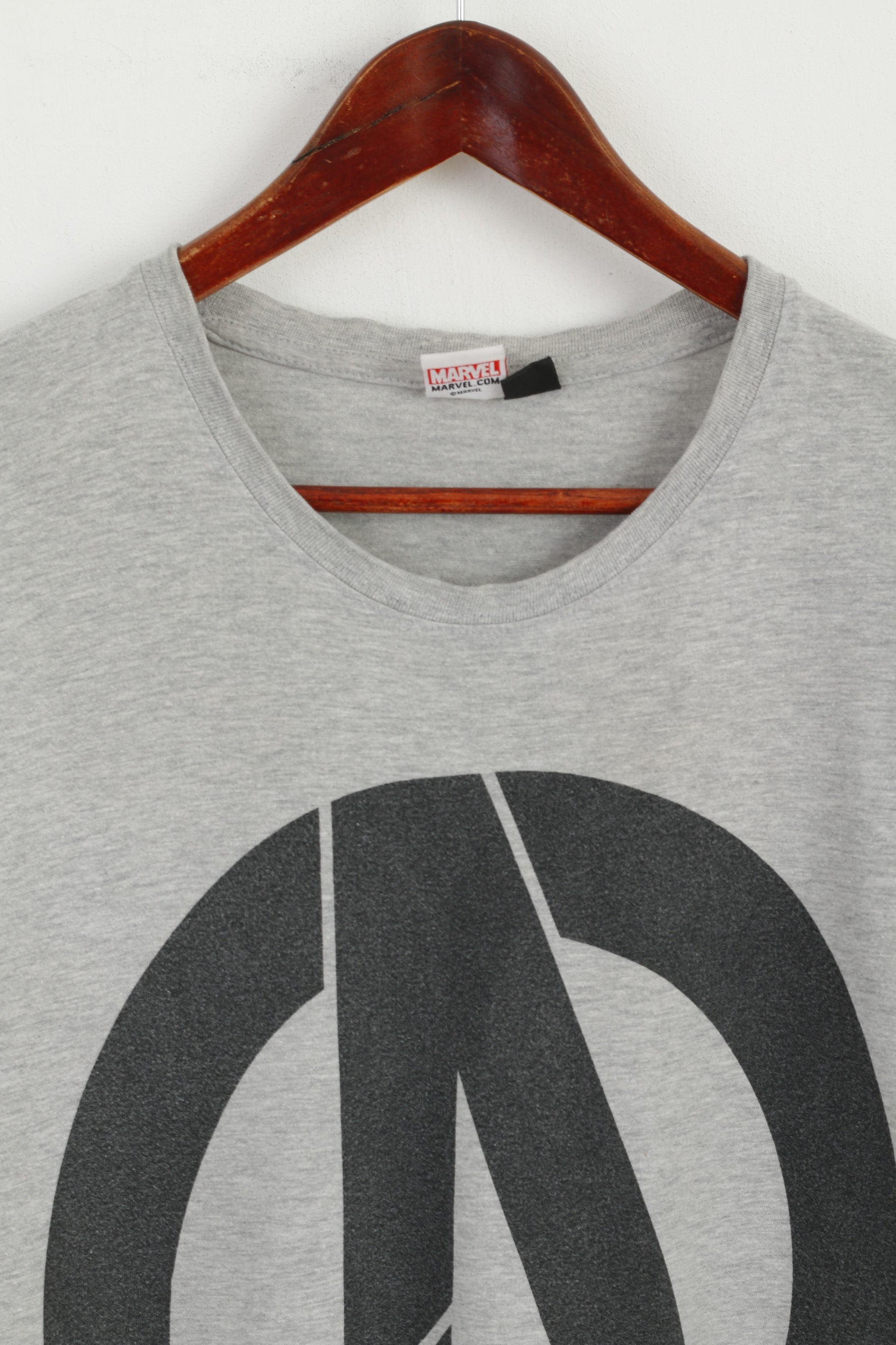 Marvel Avengers Men L T- Shirt Grey Cotton Graphic Big Logo Crew Neck Top