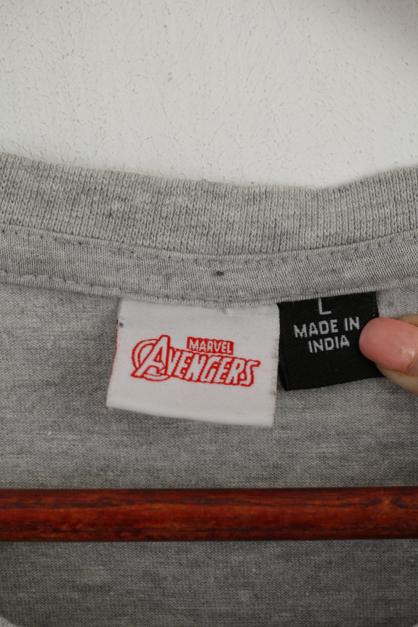 Marvel Avengers Men L T- Shirt Grey Cotton Graphic Big Logo Crew Neck Top