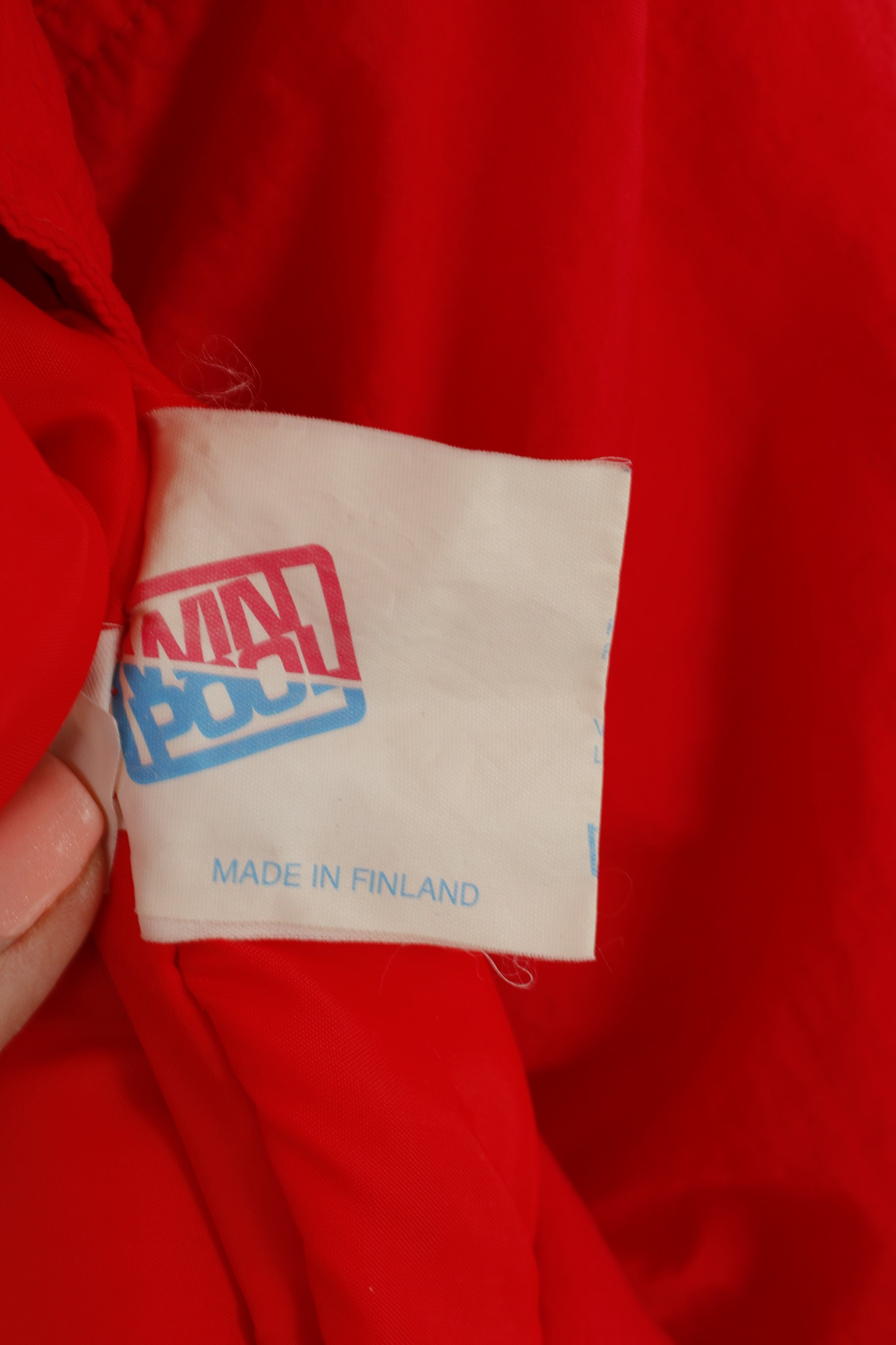 Winpool Women 42 M Ski Suit One Piece Red Vintage Nylon Snowboarding Finland Snow Suit