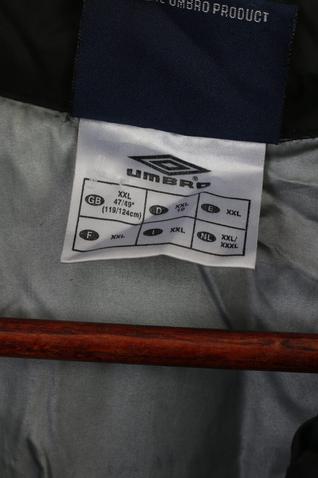 Umbro Hommes XXL Veste Noir Nylon Imperméable Fermeture Éclair Complète Capuche Cachée Sportswear Haut