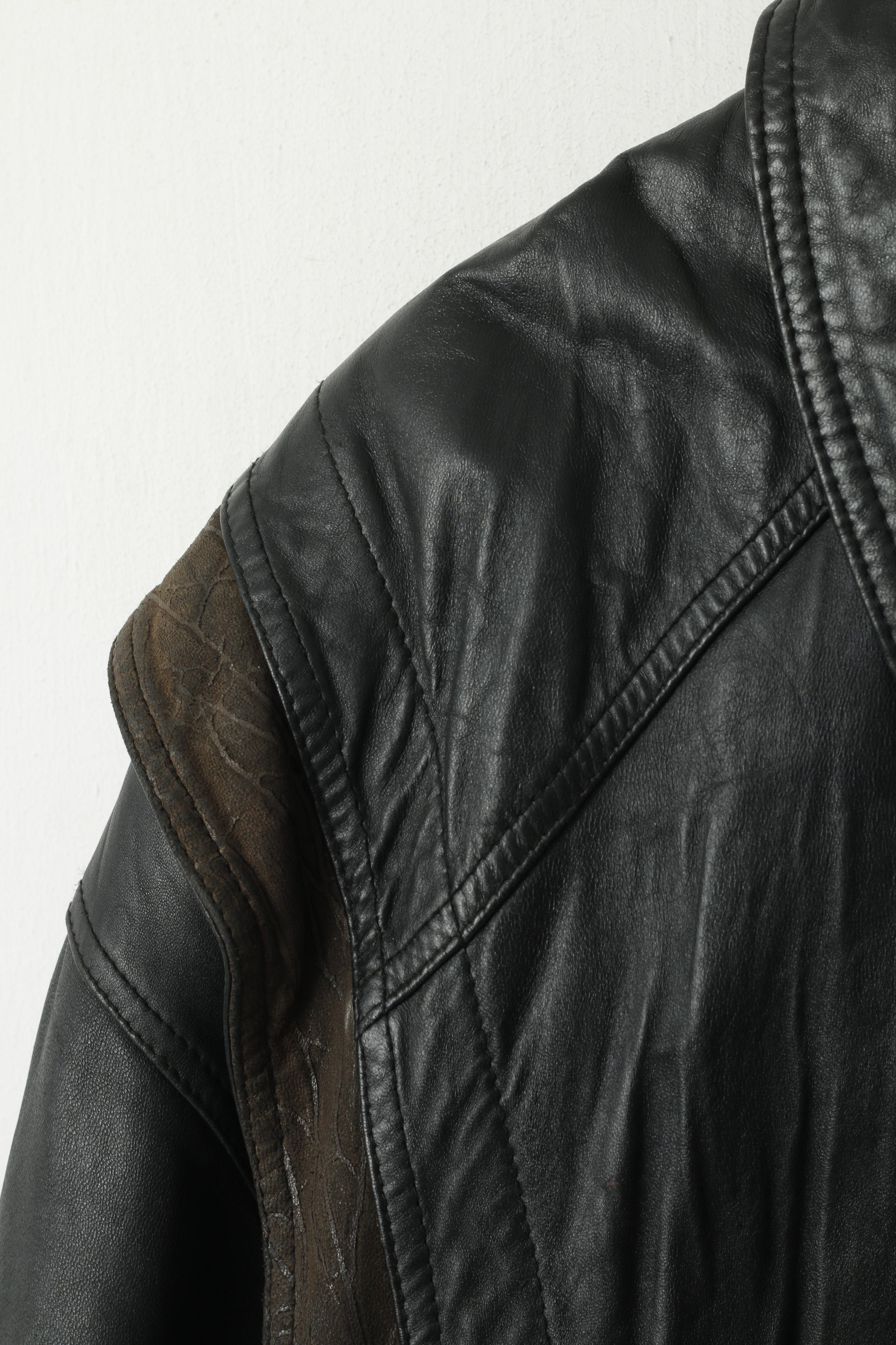 Marcos Men 52 L Bomber Jacket Black Leather Vintage Made In Italy Biker Shoulder Pads