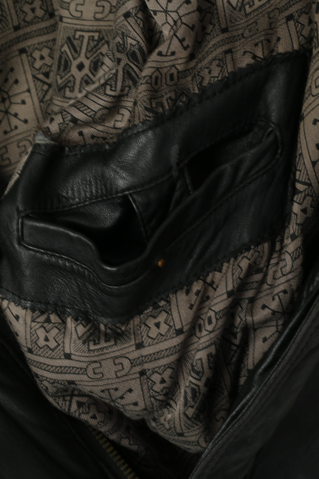 Marcos Men 52 L Bomber Jacket Black Leather Vintage Made In Italy Biker Shoulder Pads