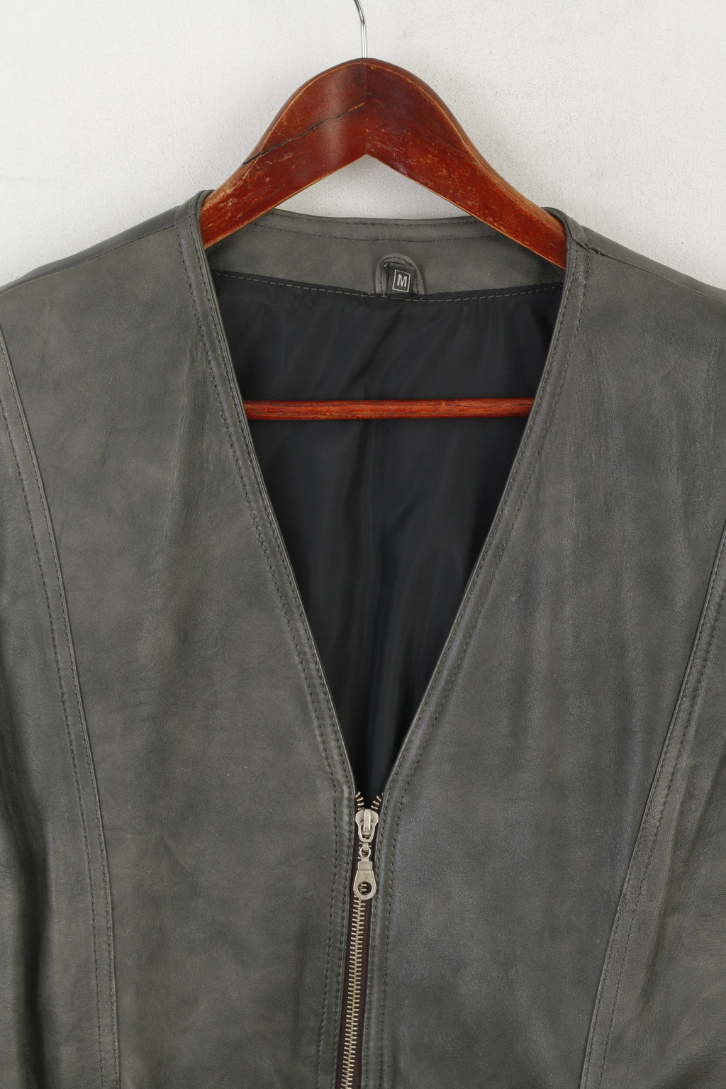 Vintage femmes M gilet en cuir gris ceinturé rétro Zip Up Biker gilet