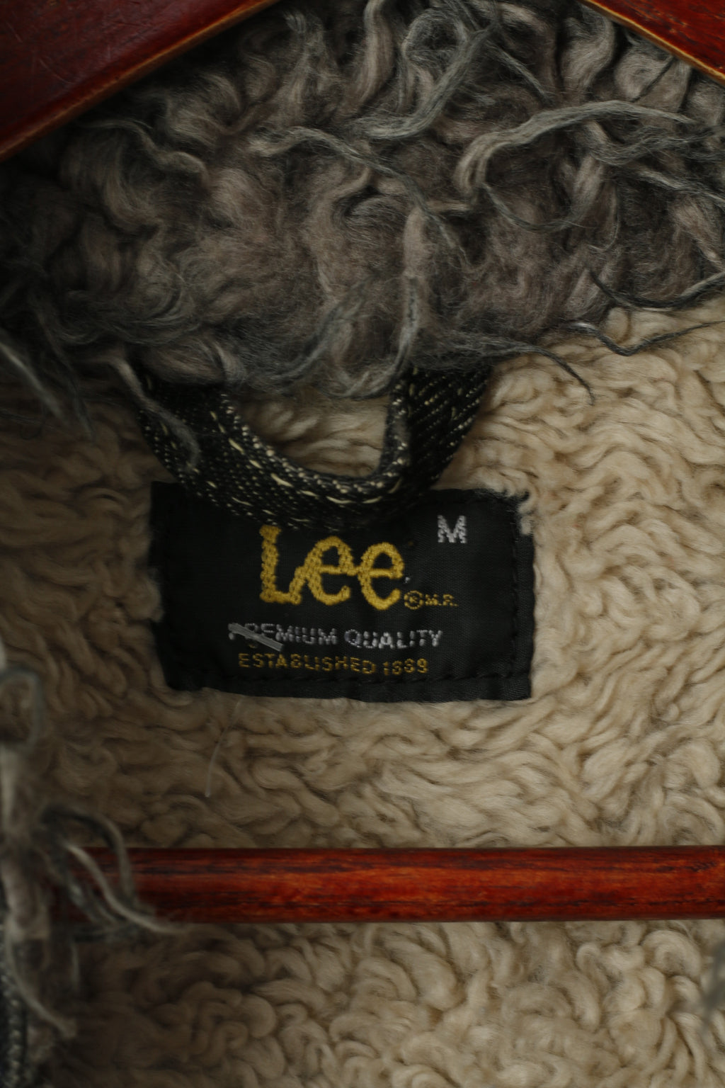 Giacca Lee da donna M. Jeans in denim di cotone grigio. Top corto da camionista foderato in pelliccia