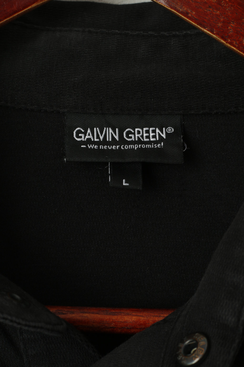 Polo Galvin Green da uomo L. Top con collo a scatto e tasca in cotone nero per abbigliamento sportivo